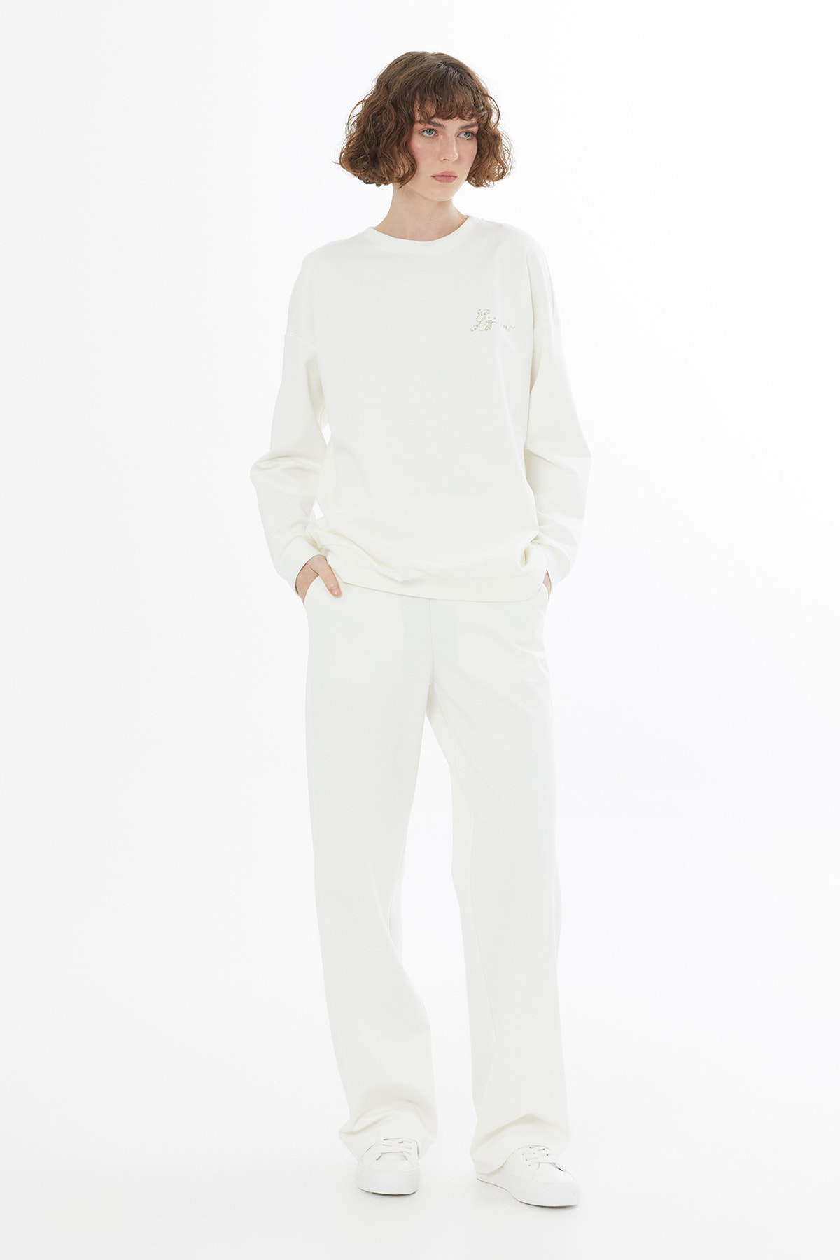 Nakışlı Yapıştırma Taşlı Ekru Eşofman Üstü