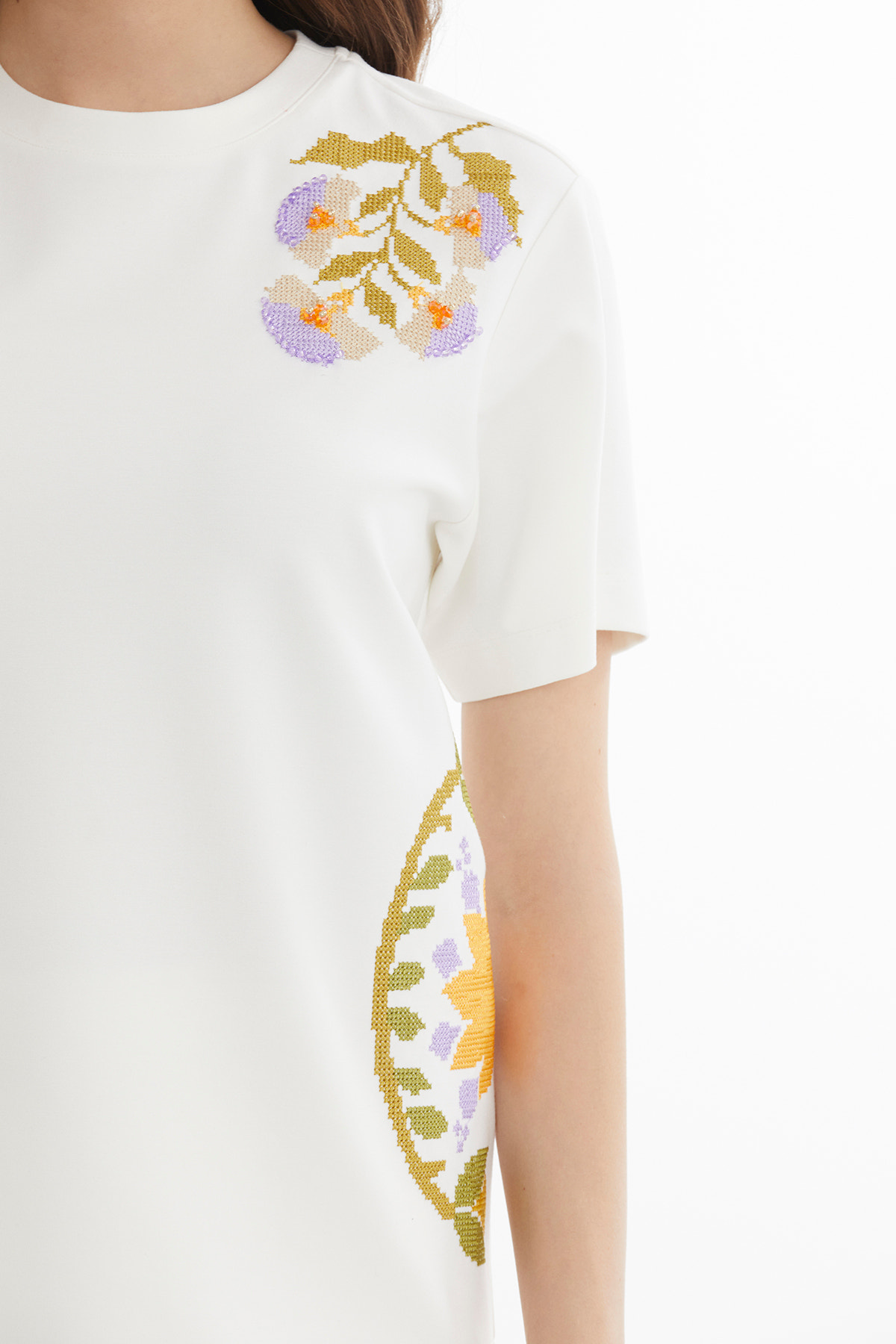 Nakışlı Kısa Kollu Ekru T-Shirt