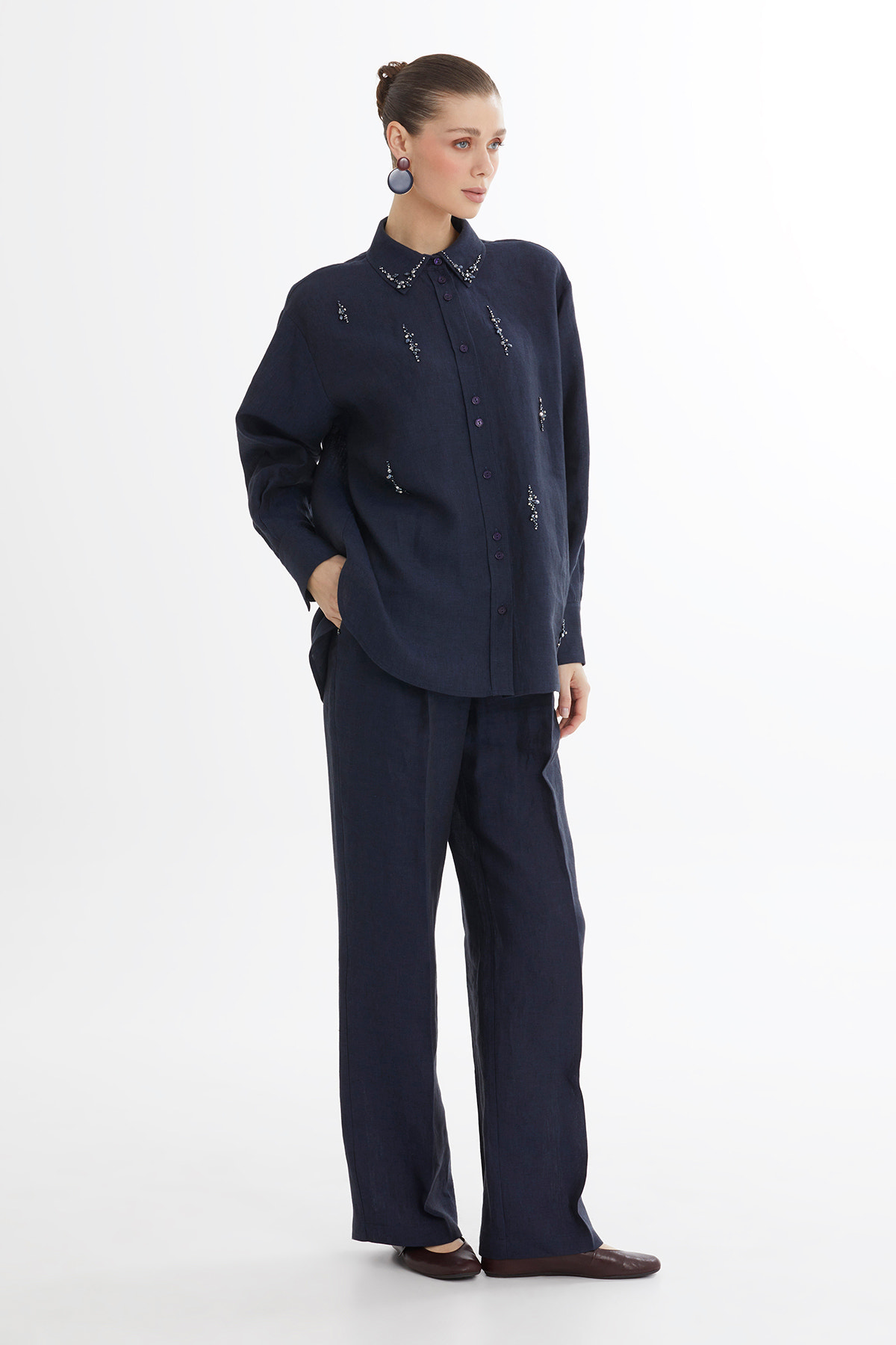 İşleme Detaylı Keten Lacivert Gömlek