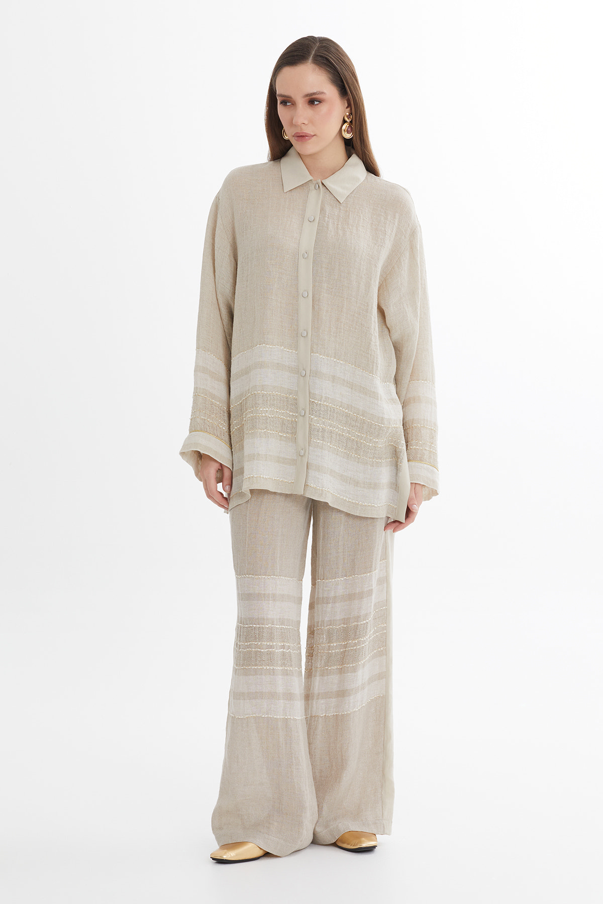 Garni Detaylı Keten Bej Gömlek