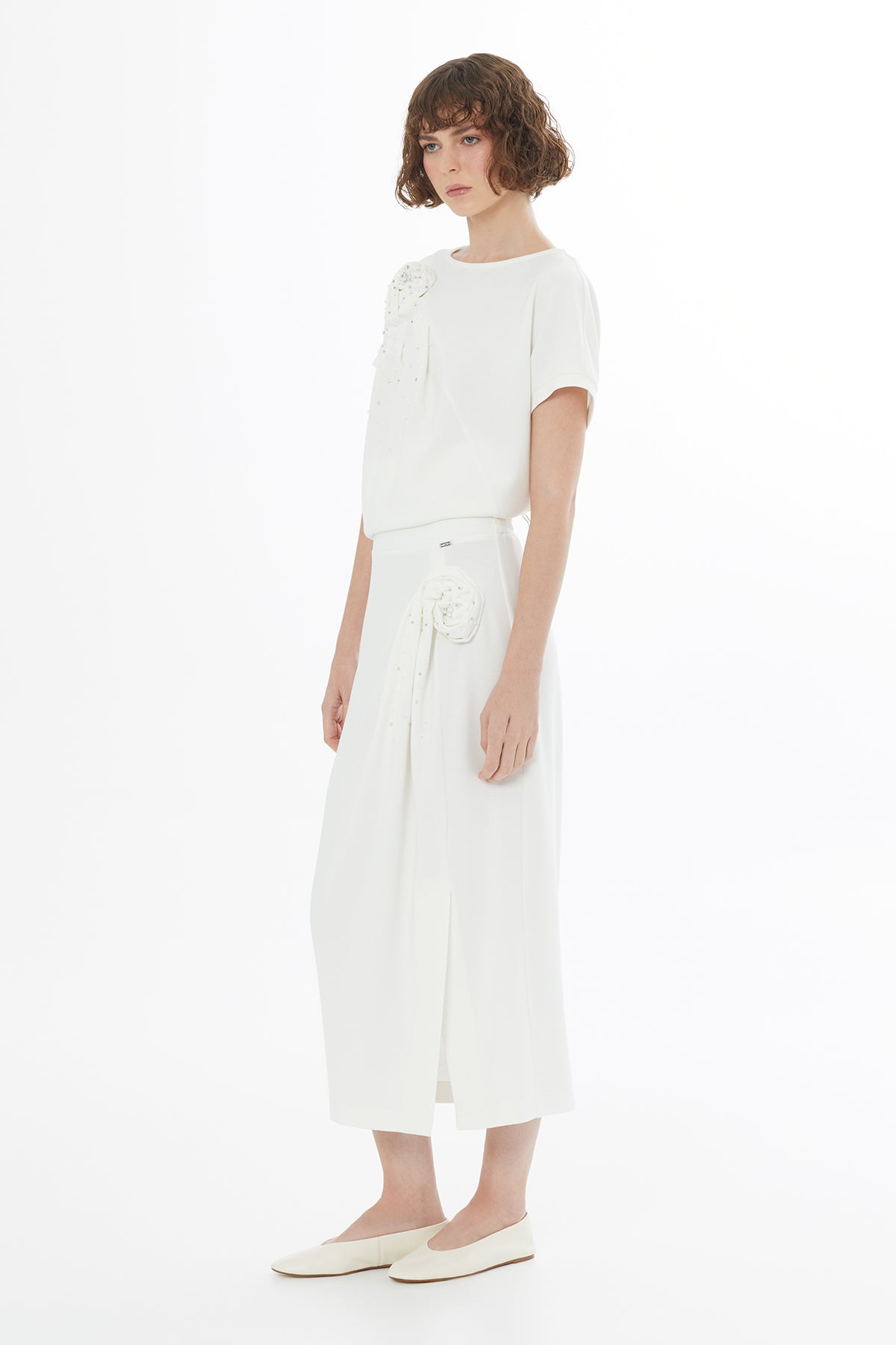 Gül Motifli İşlemeli Ekru Midi Etek