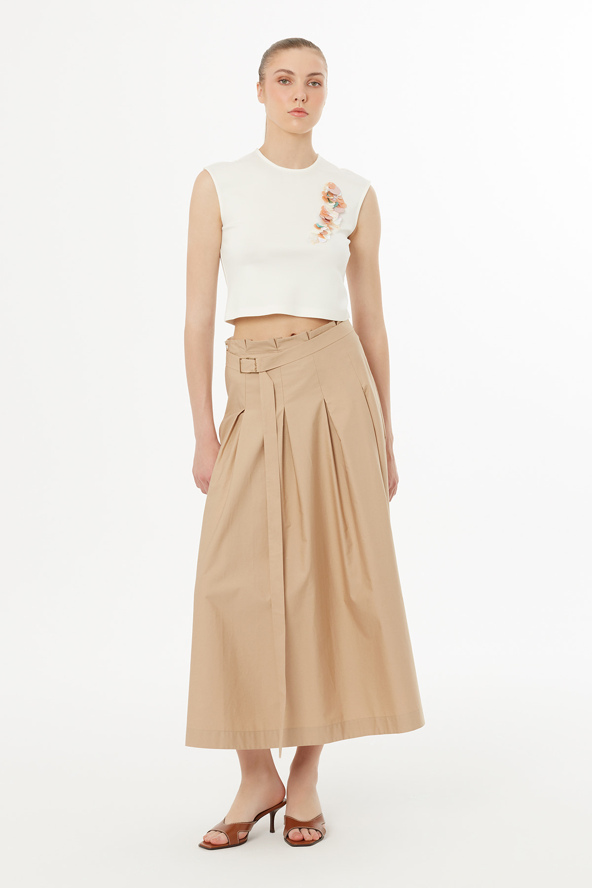 Yandan Fermuarlı Pili Katlamalı Bej Etek