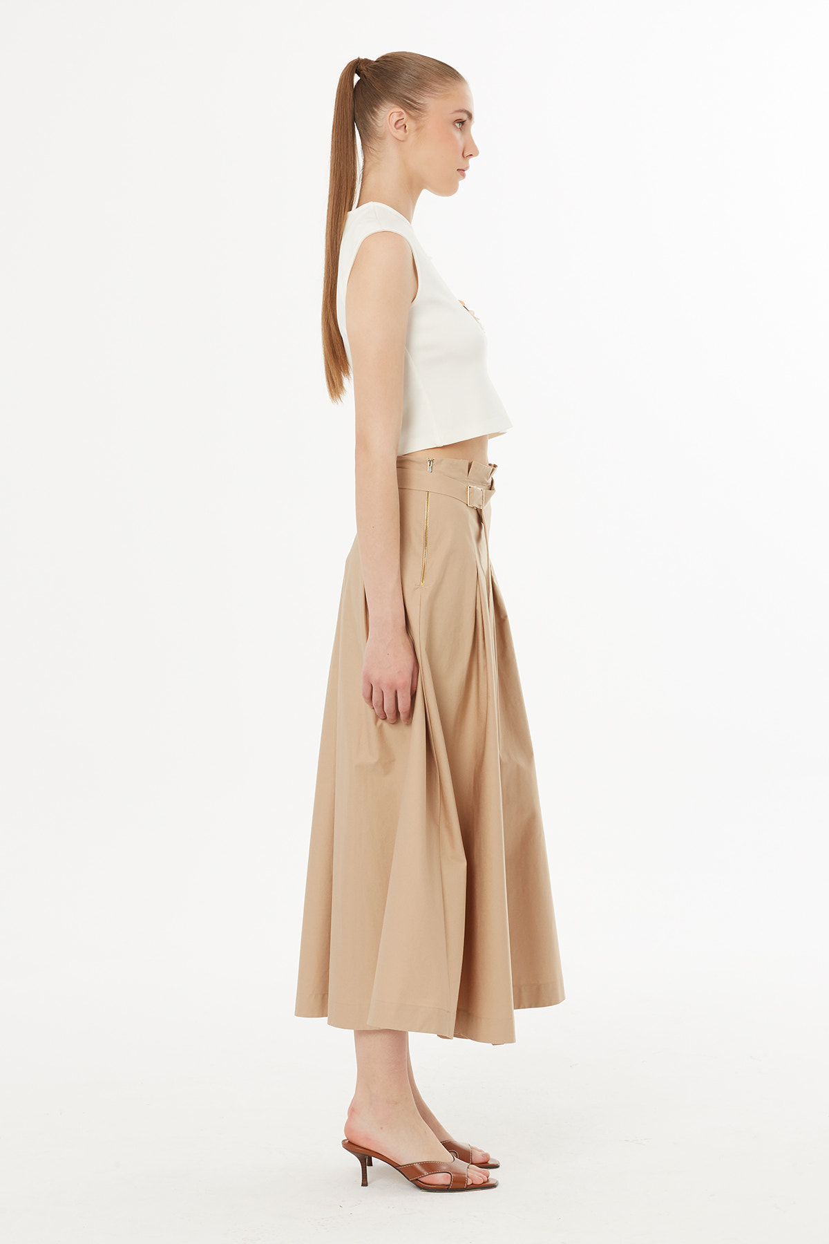 Yandan Fermuarlı Pili Katlamalı Bej Etek