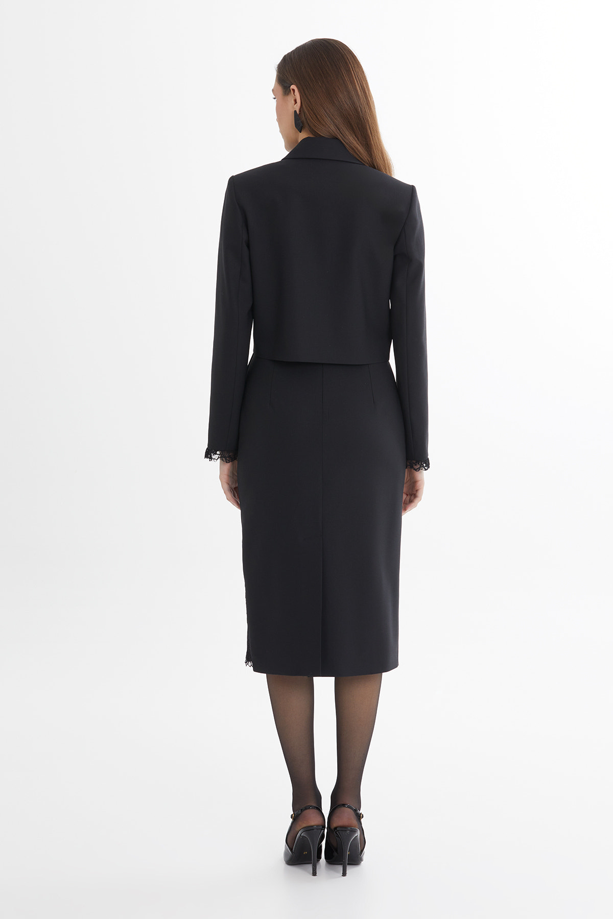 Yün Karışımlı Vatkalı Dantelli Asimetrik Siyah Ceket