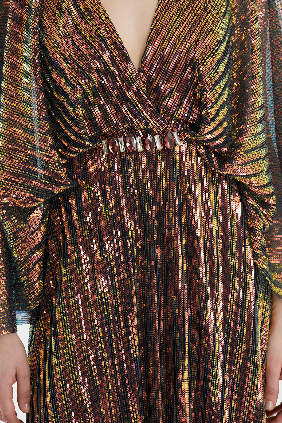 İşleme Detaylı Uzun Siyah Elbise