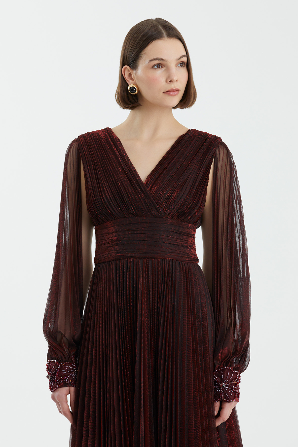 İşleme Aksesuarlı Uzun Kırmızı Elbise