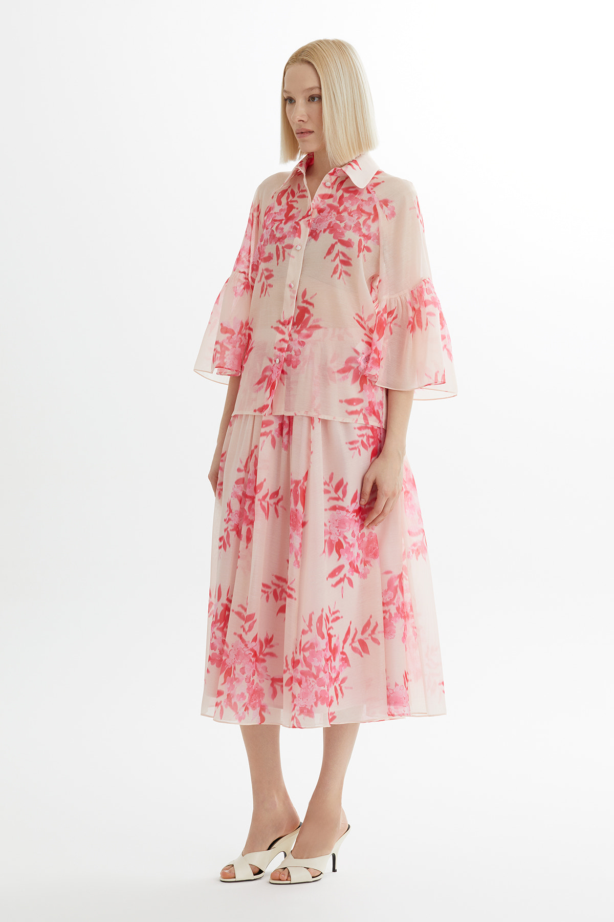 Desenli Gömlek Ve Etekli Pembe Takım