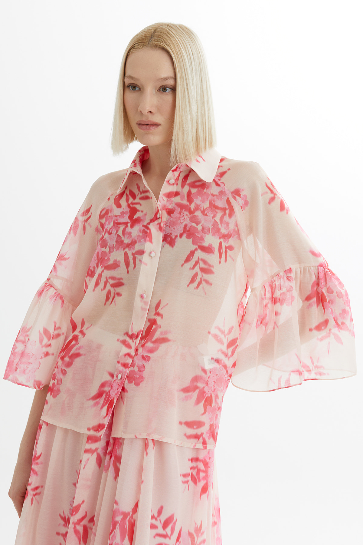 Desenli Gömlek Ve Etekli Pembe Takım