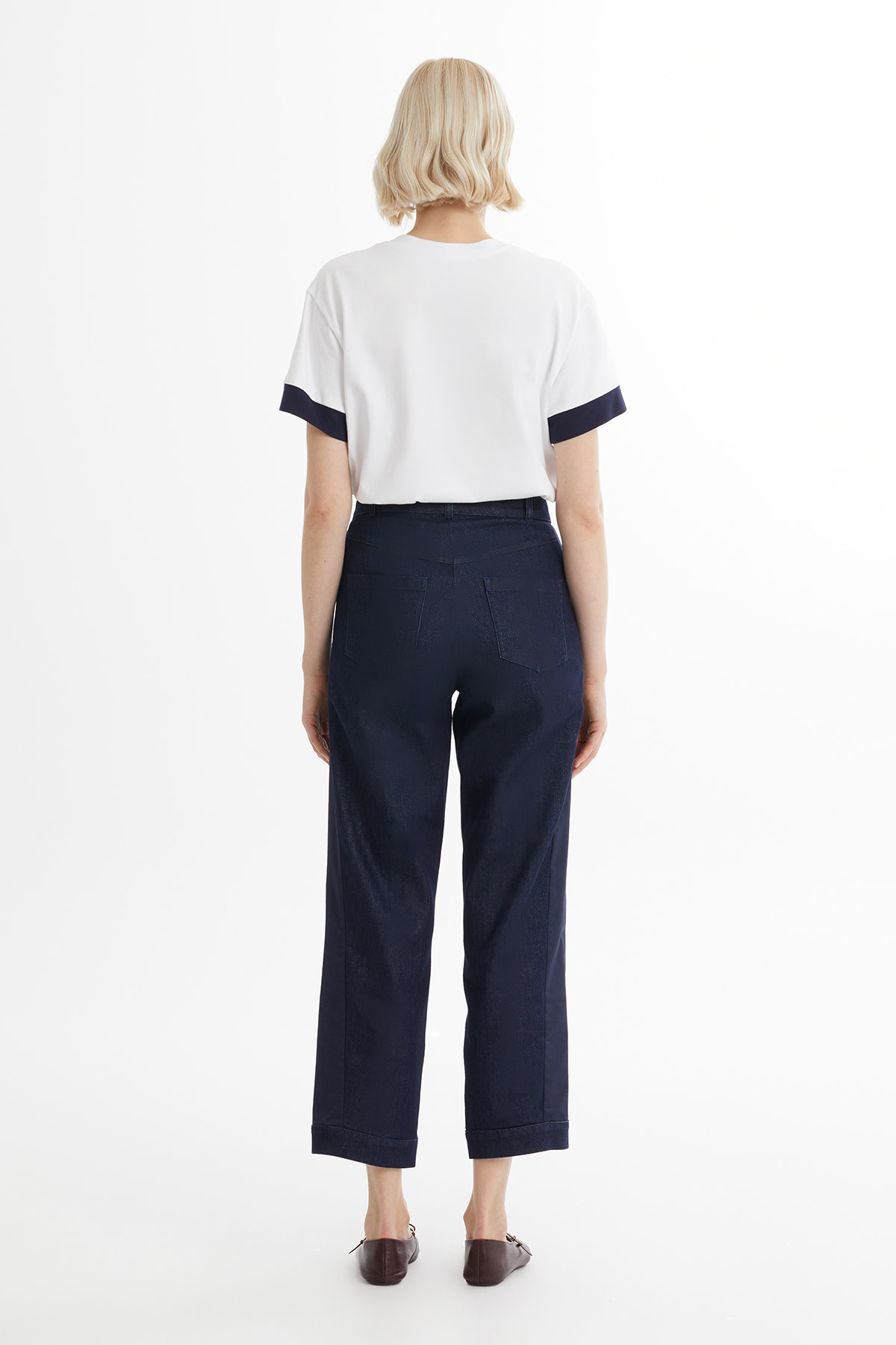 İşleme Detaylı Lacivert Jean