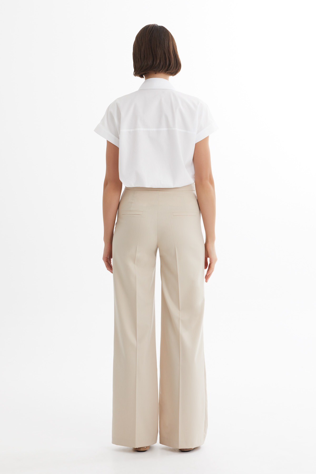 Zincir Detaylı Boru Paça Bej Pantolon