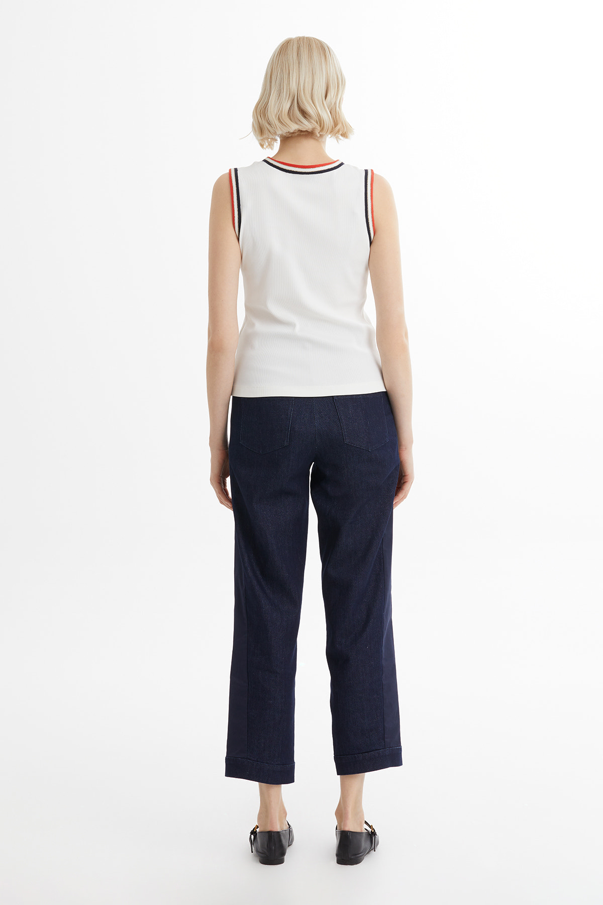 Metal Aksesuar Detaylı Ekru Bluz