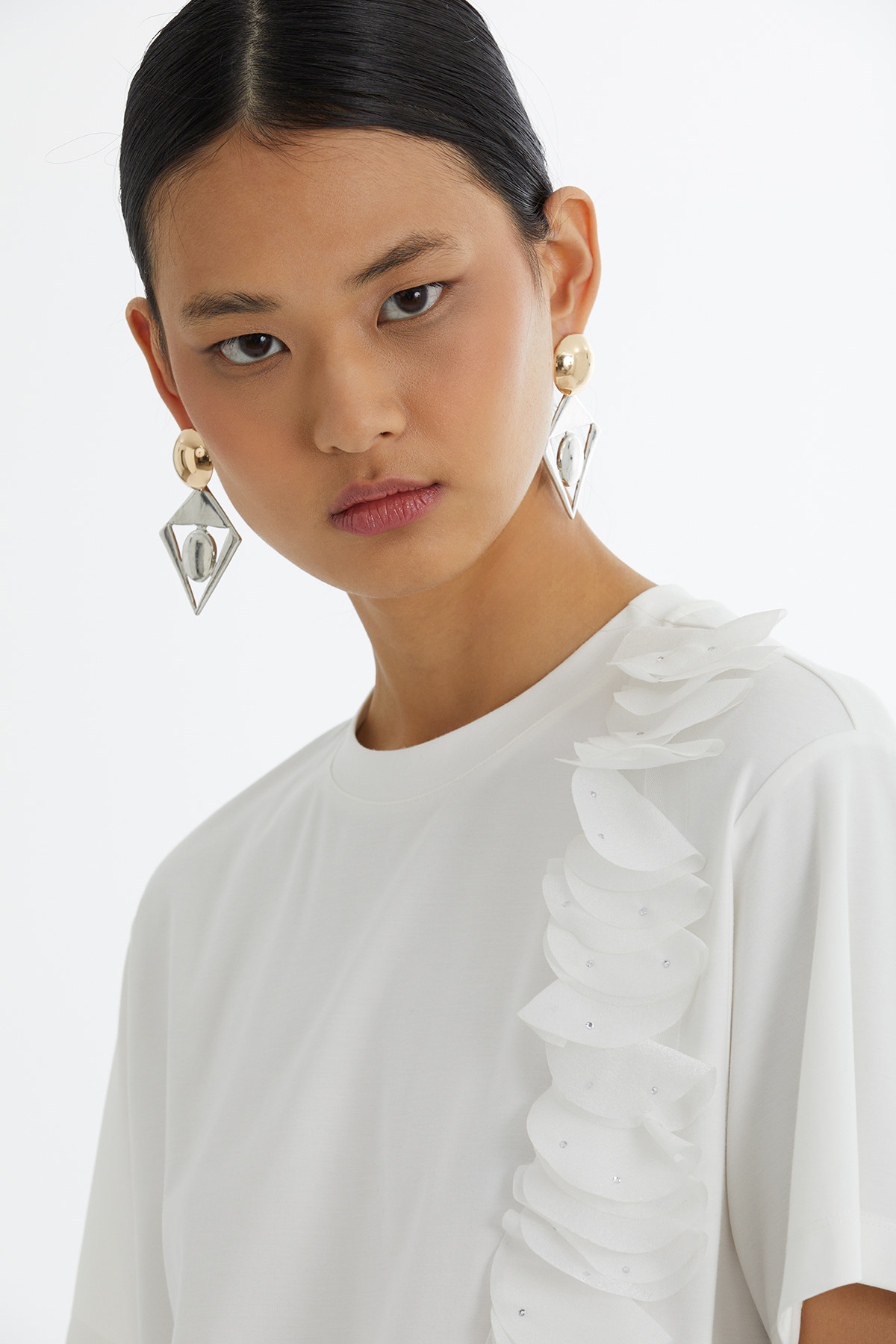 Tül Şerit Aksesuarlı Ekru T-Shirt