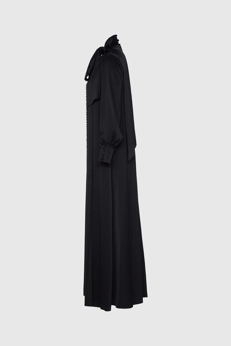 Gizia Neck Tie Detailed Long Black Dress. 2