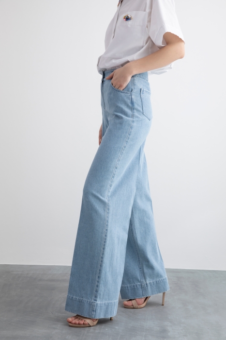 Gizia Denim Trousers With Contrasting Stitching Detail Waist Buckle Accessories. 4