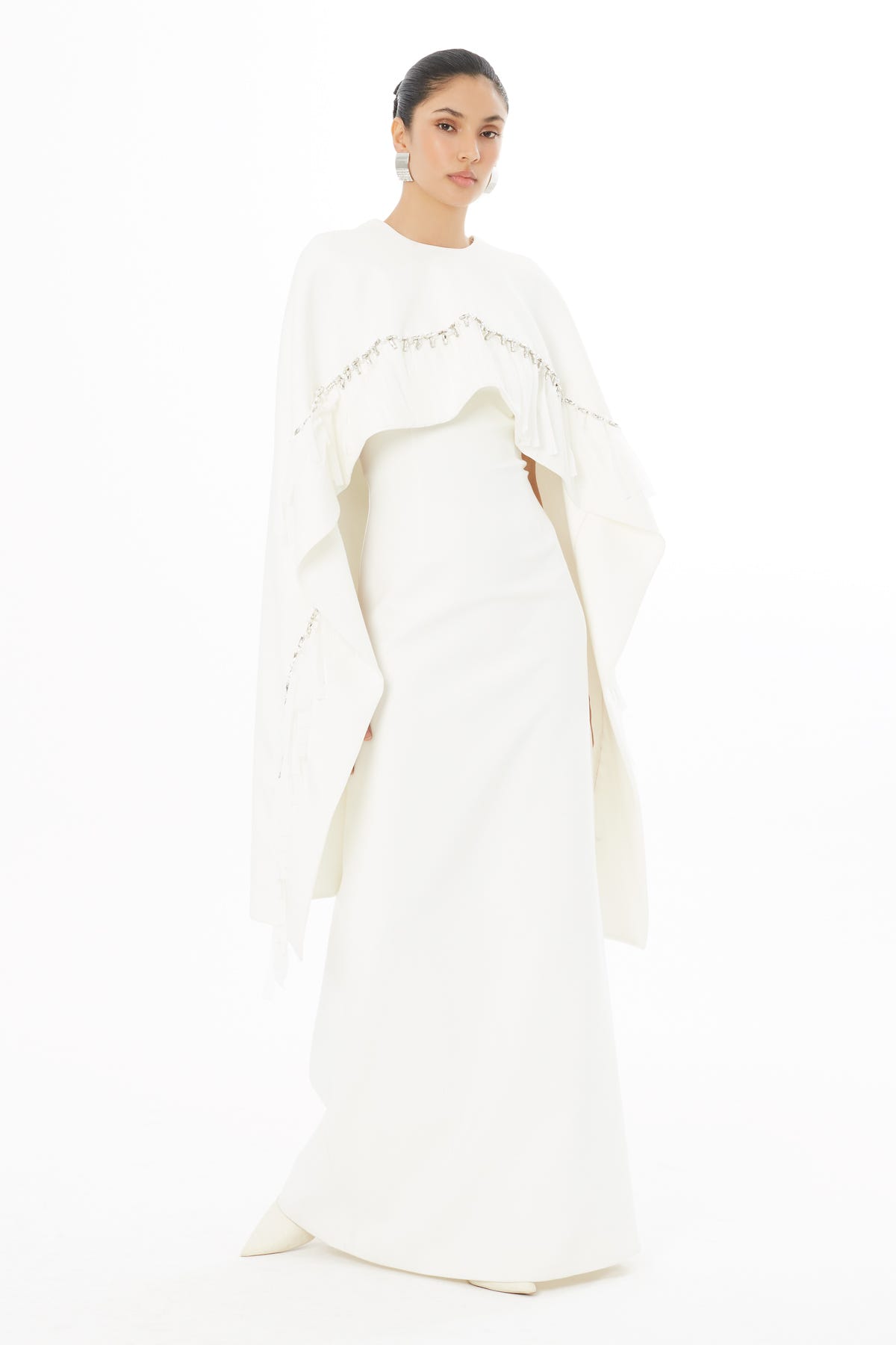 İşlemeli Pelerinli Uzun Elbise