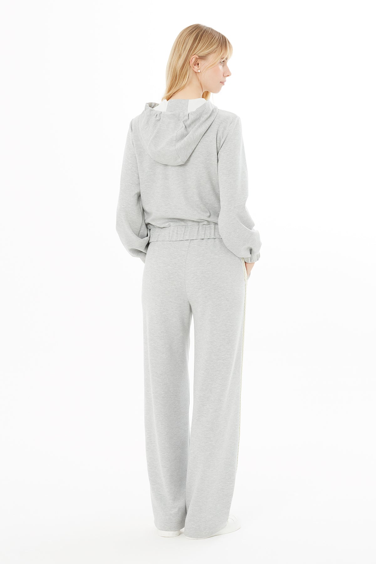 Kapüşonlu Nakışlı Ceket