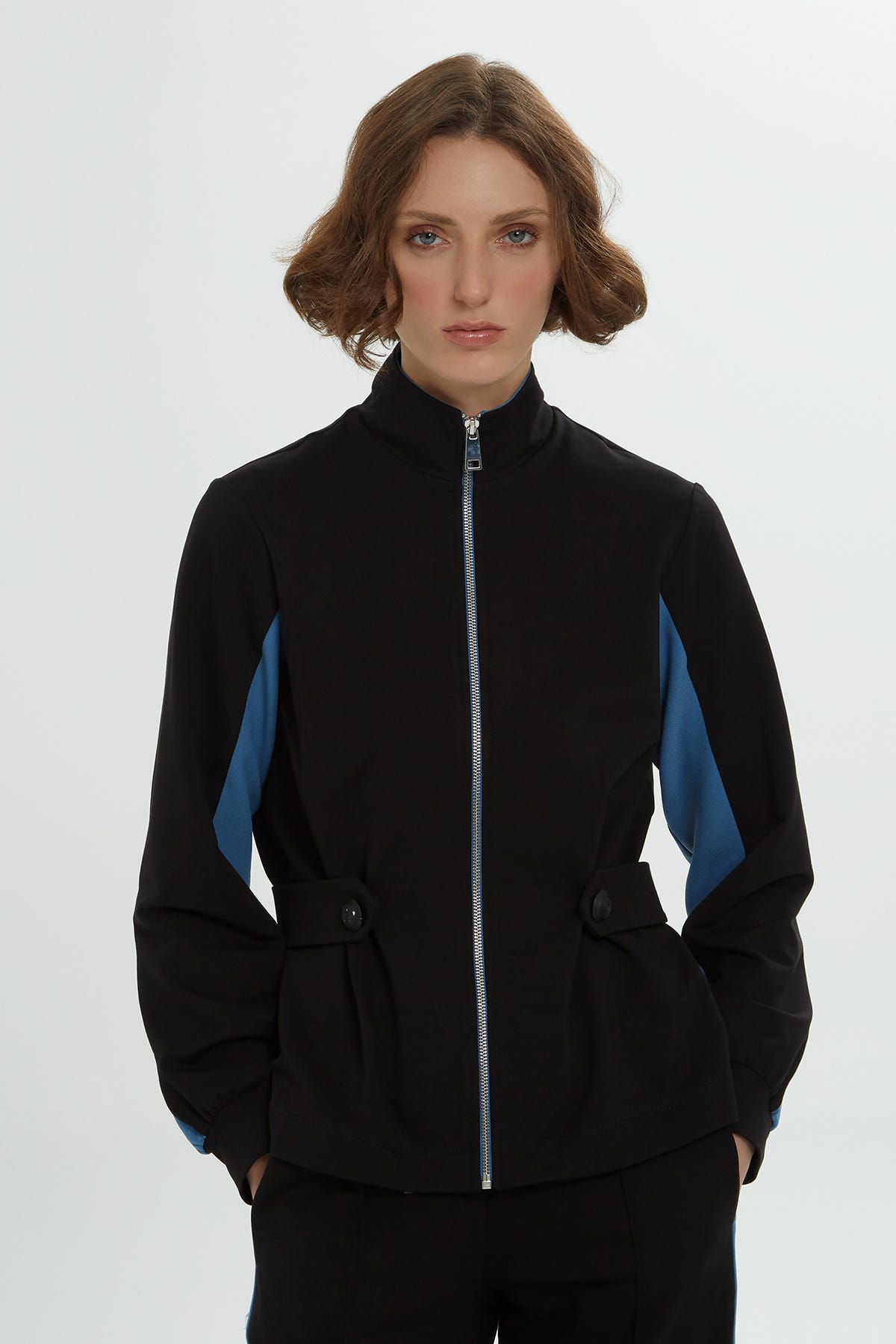 Paçası Düğme Detaylı Eşofman Takımı