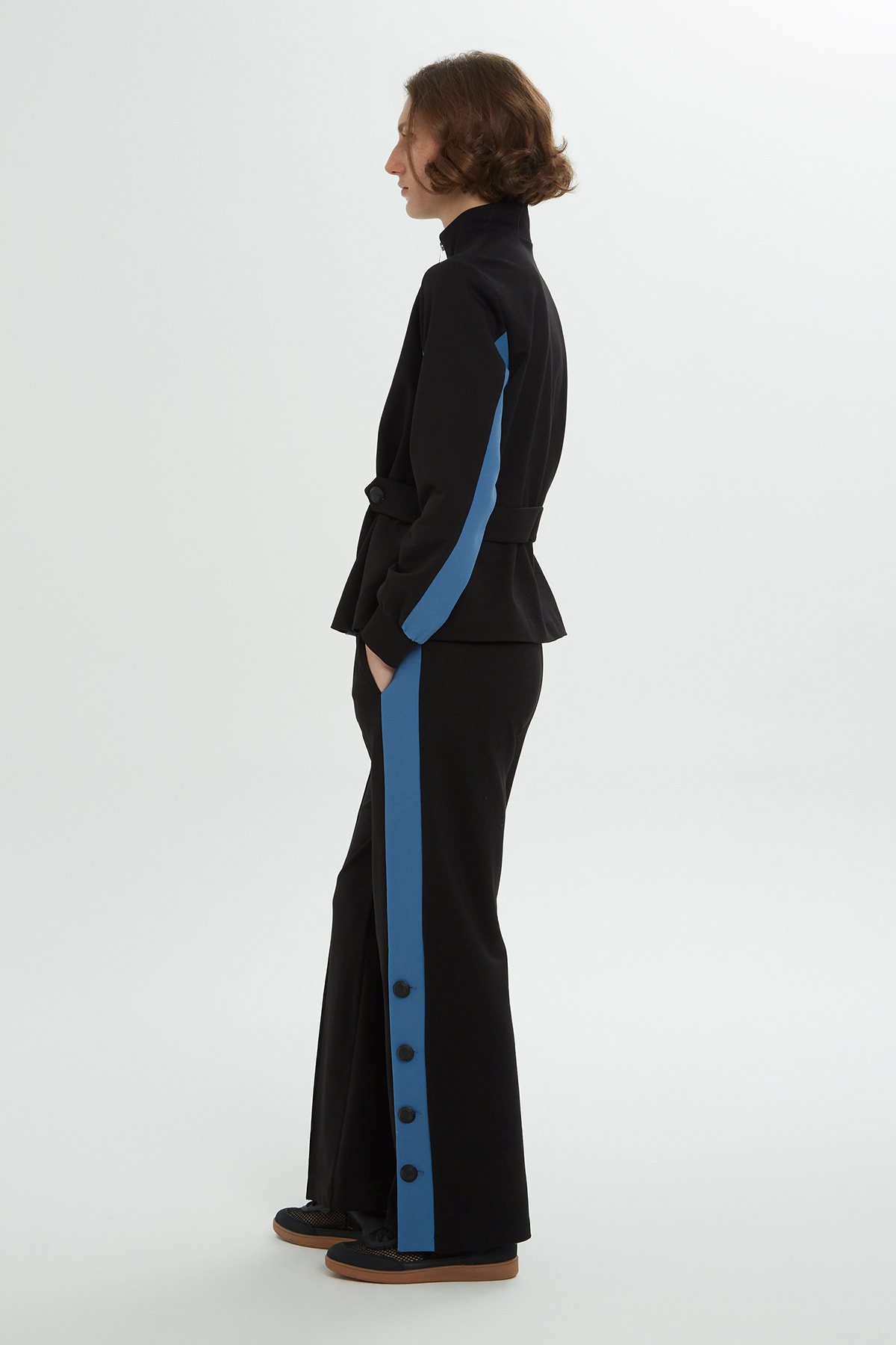 Paçası Düğme Detaylı Eşofman Takımı