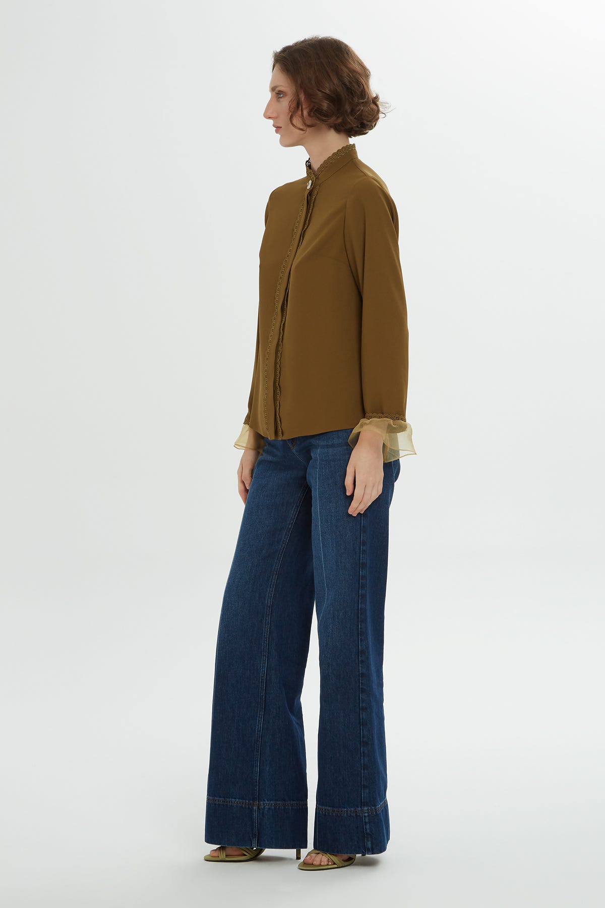 Ön Pat Dantel Detaylı Kol Ucu Şifon Gömlek