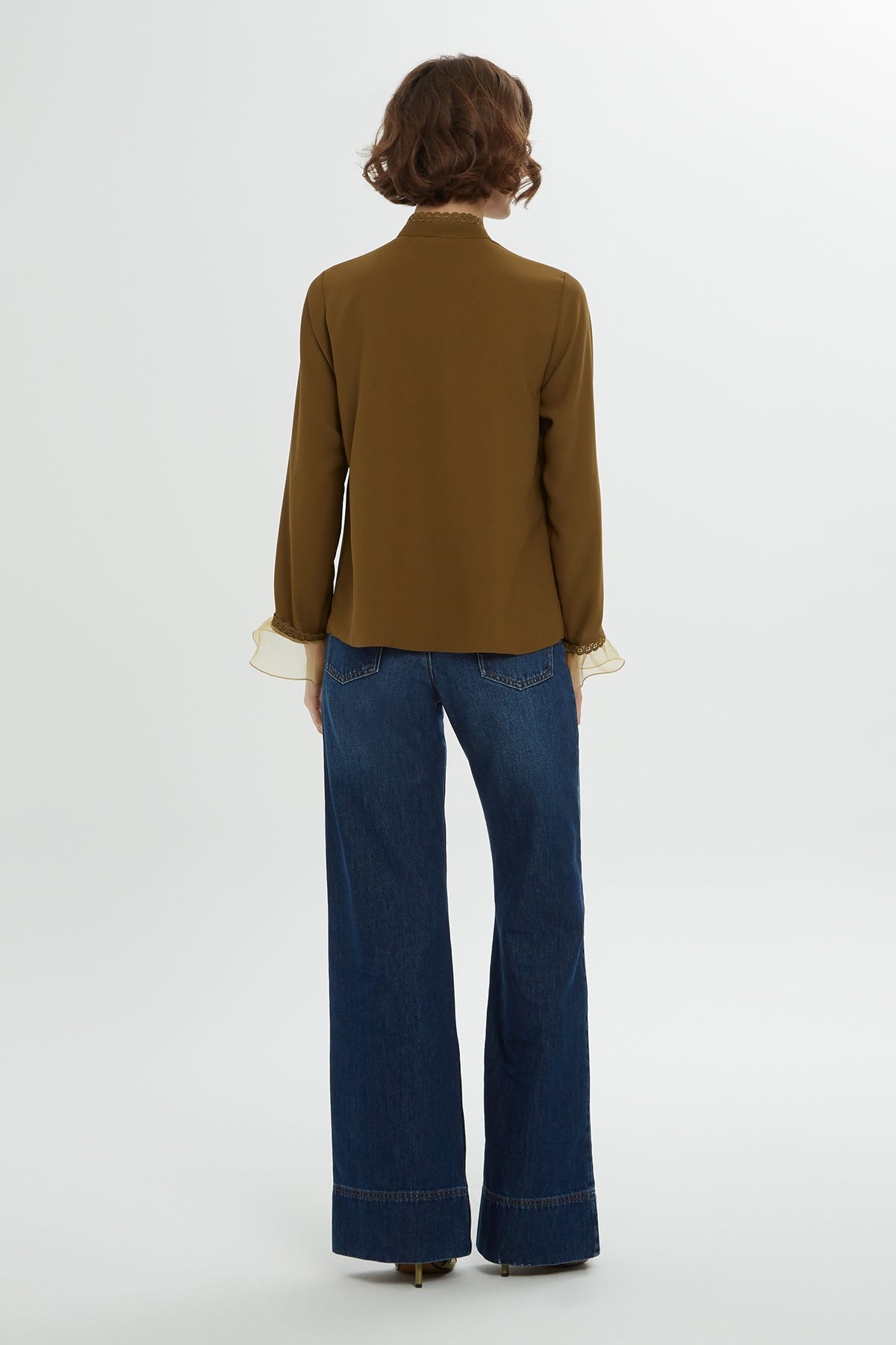 Ön Pat Dantel Detaylı Kol Ucu Şifon Gömlek