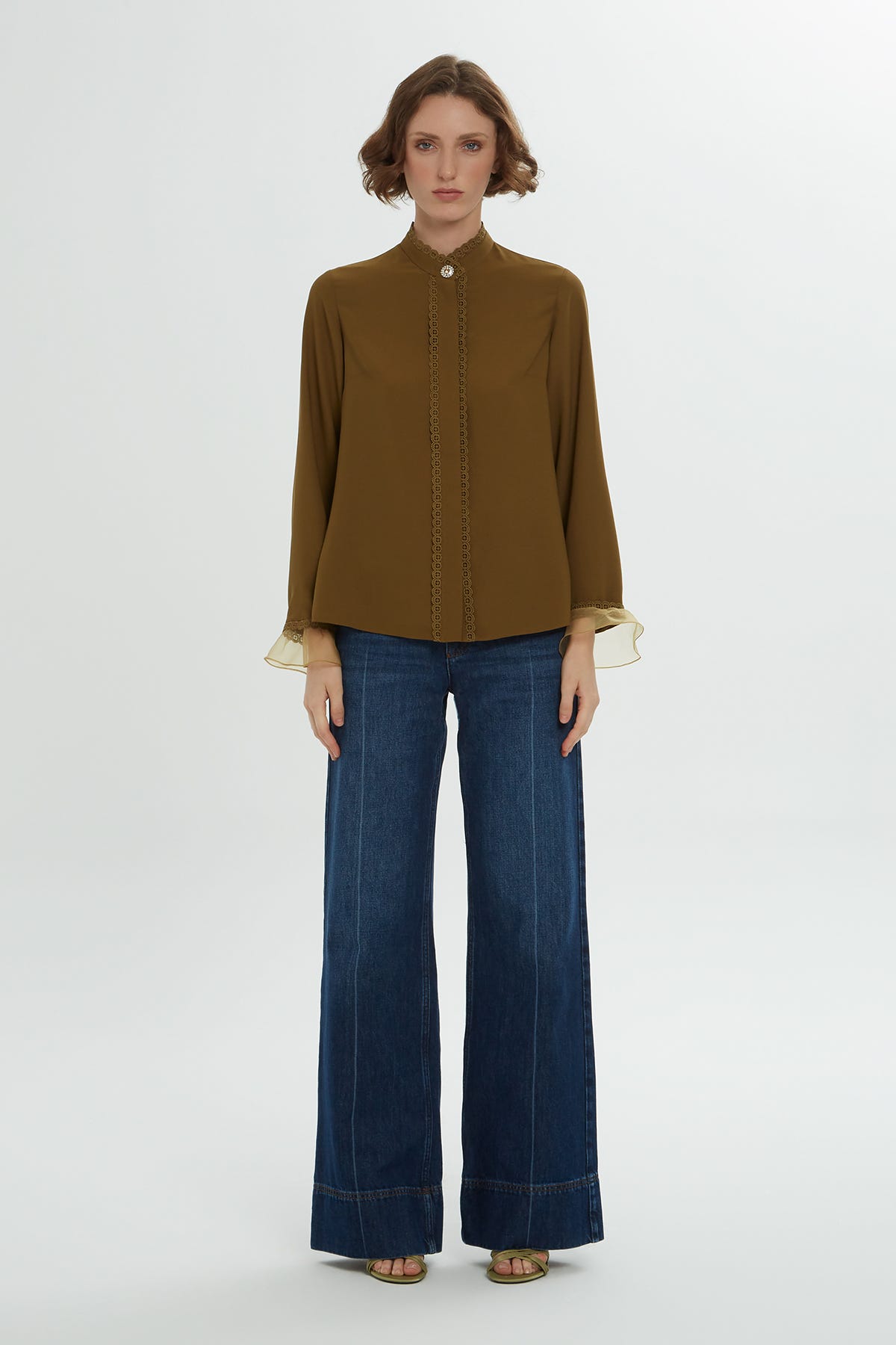 Ön Pat Dantel Detaylı Kol Ucu Şifon Gömlek