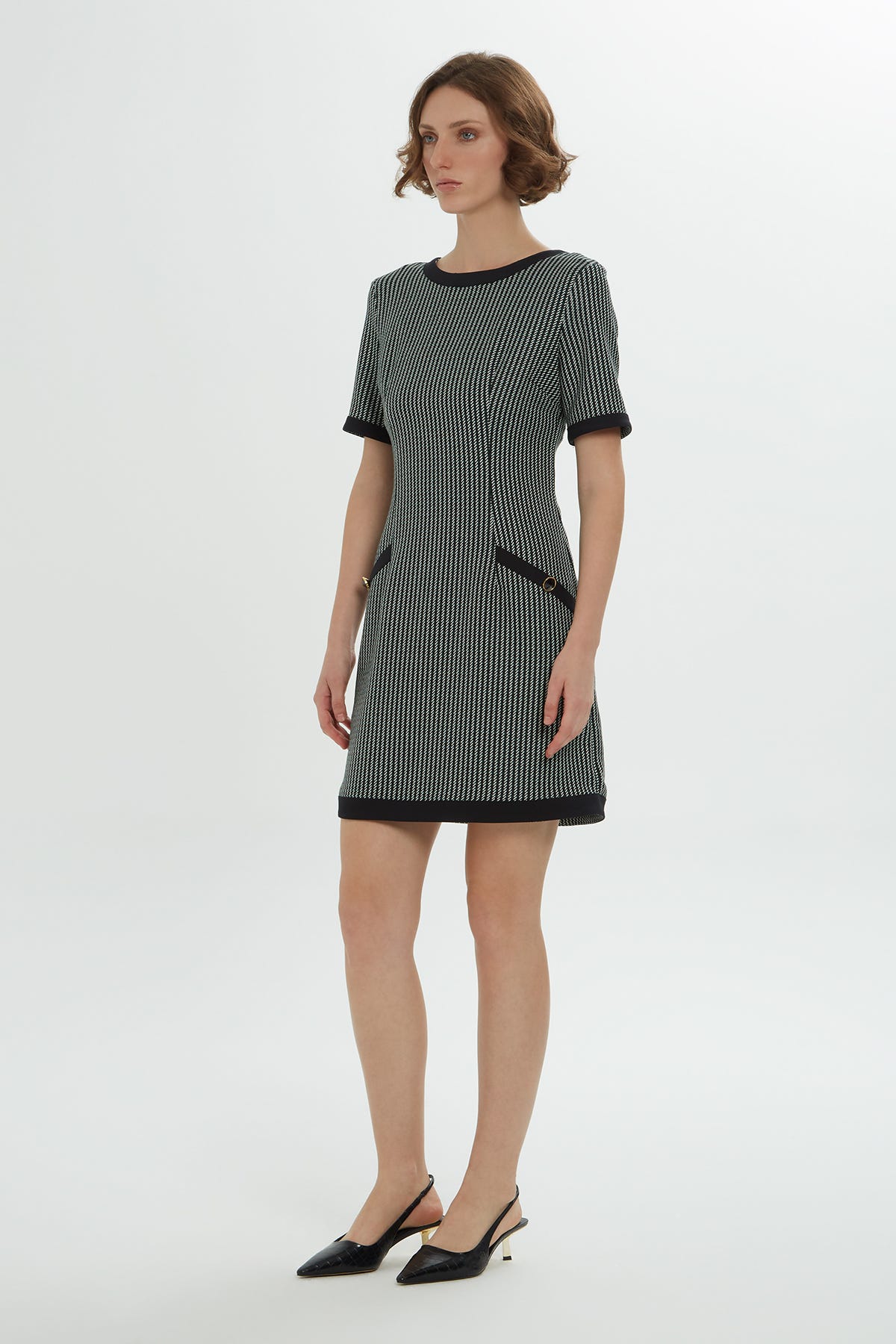 Kısa Kollu Çizgili Diz Üstü Mini Elbise