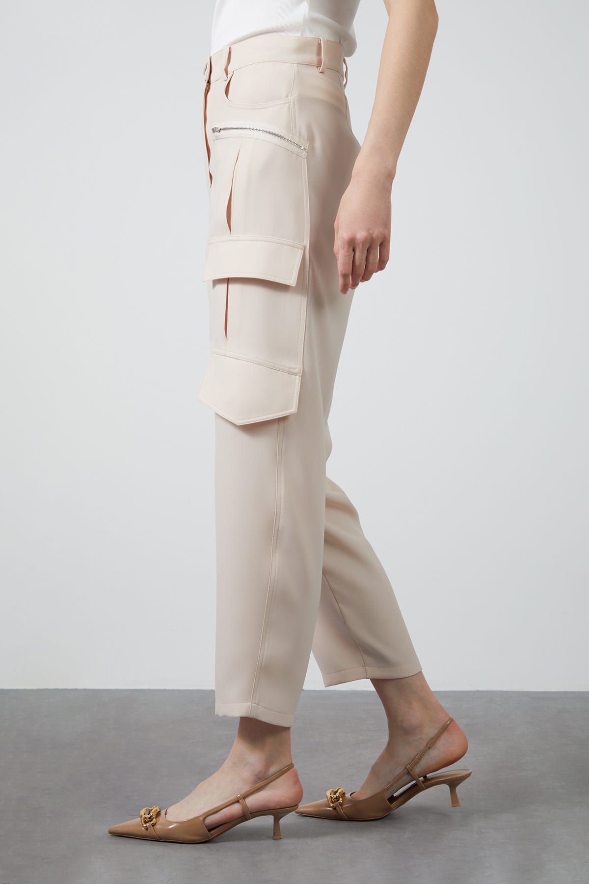 Kargo Cep Detaylı Bej Pantolon