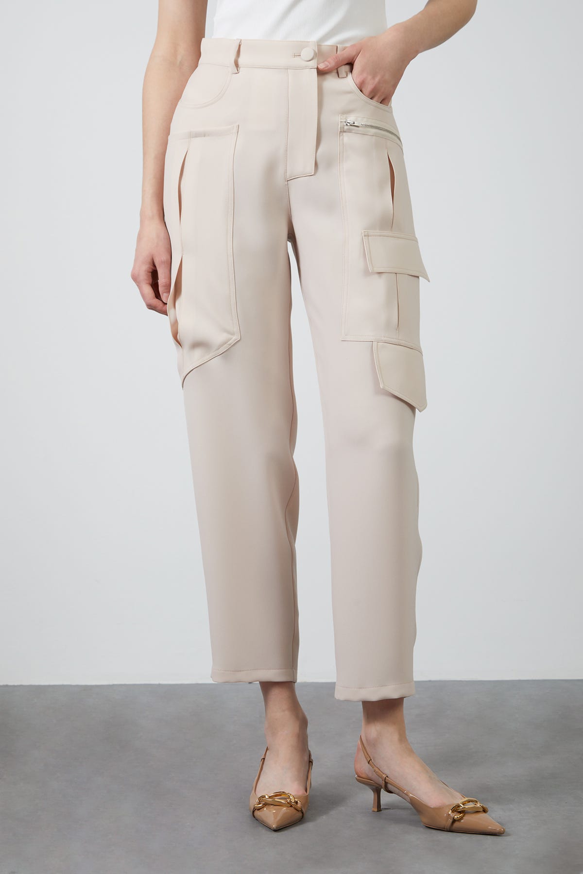 Kargo Cep Detaylı Bej Pantolon