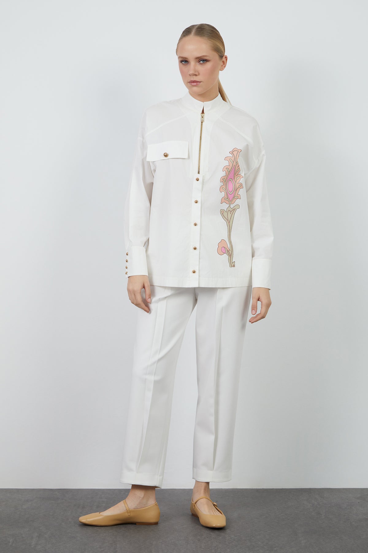 Fermuar Ve Düğme Detaylı Önü Baskılı Bluz