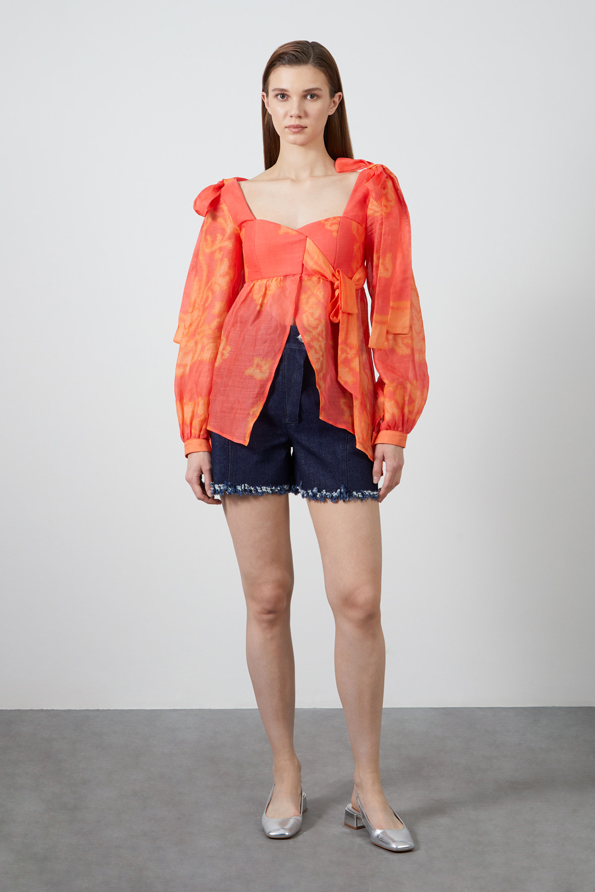 Fiyonk Detaylı Mercan Renk Bluz