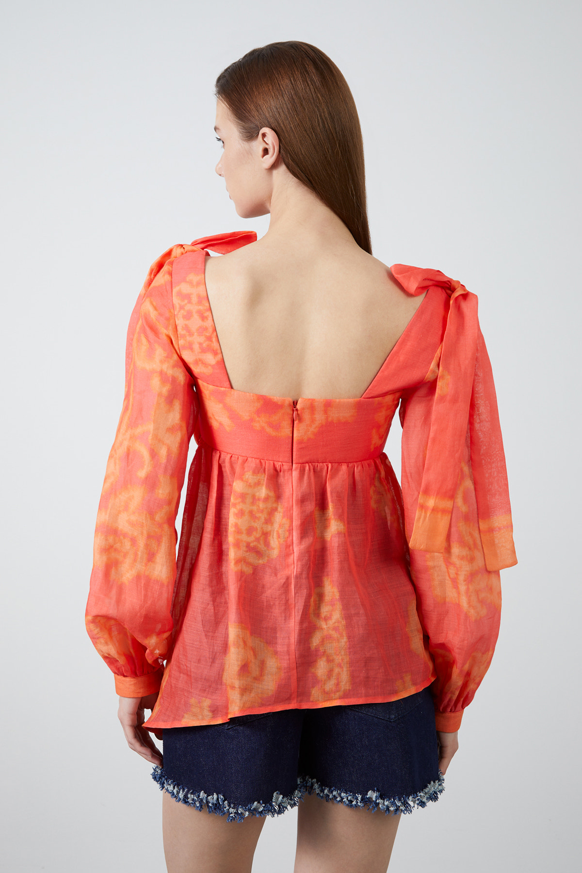 Fiyonk Detaylı Mercan Renk Bluz