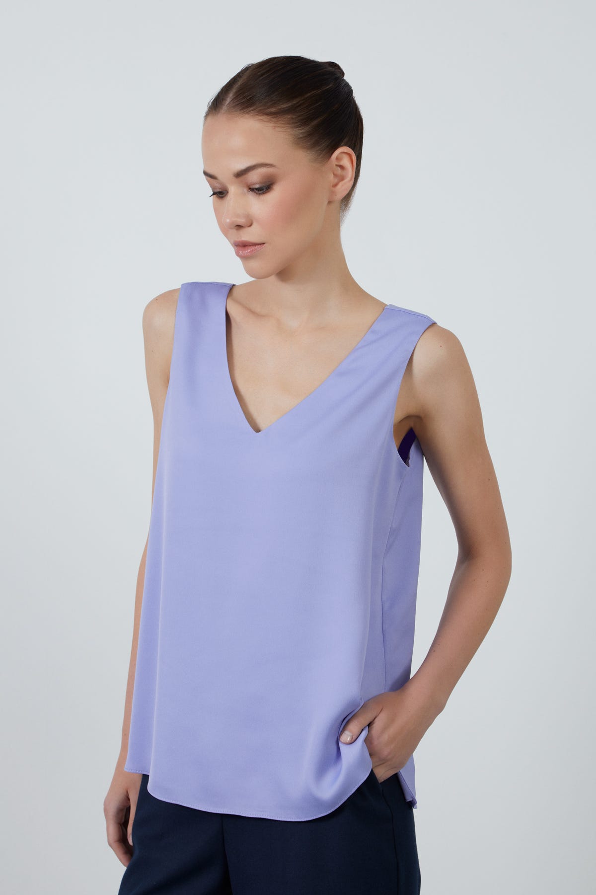 V Yaka Saten Mor Kolsuz Bluz