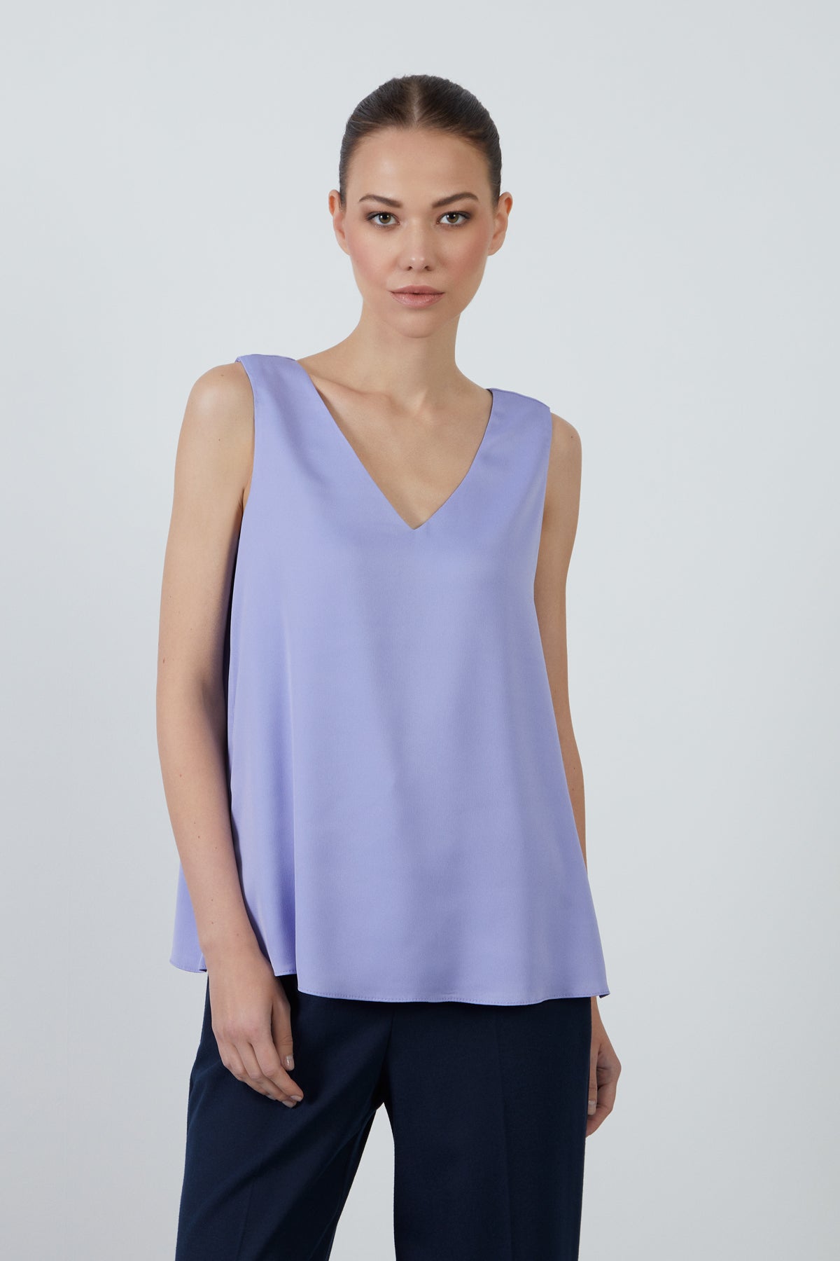 V Yaka Saten Mor Kolsuz Bluz