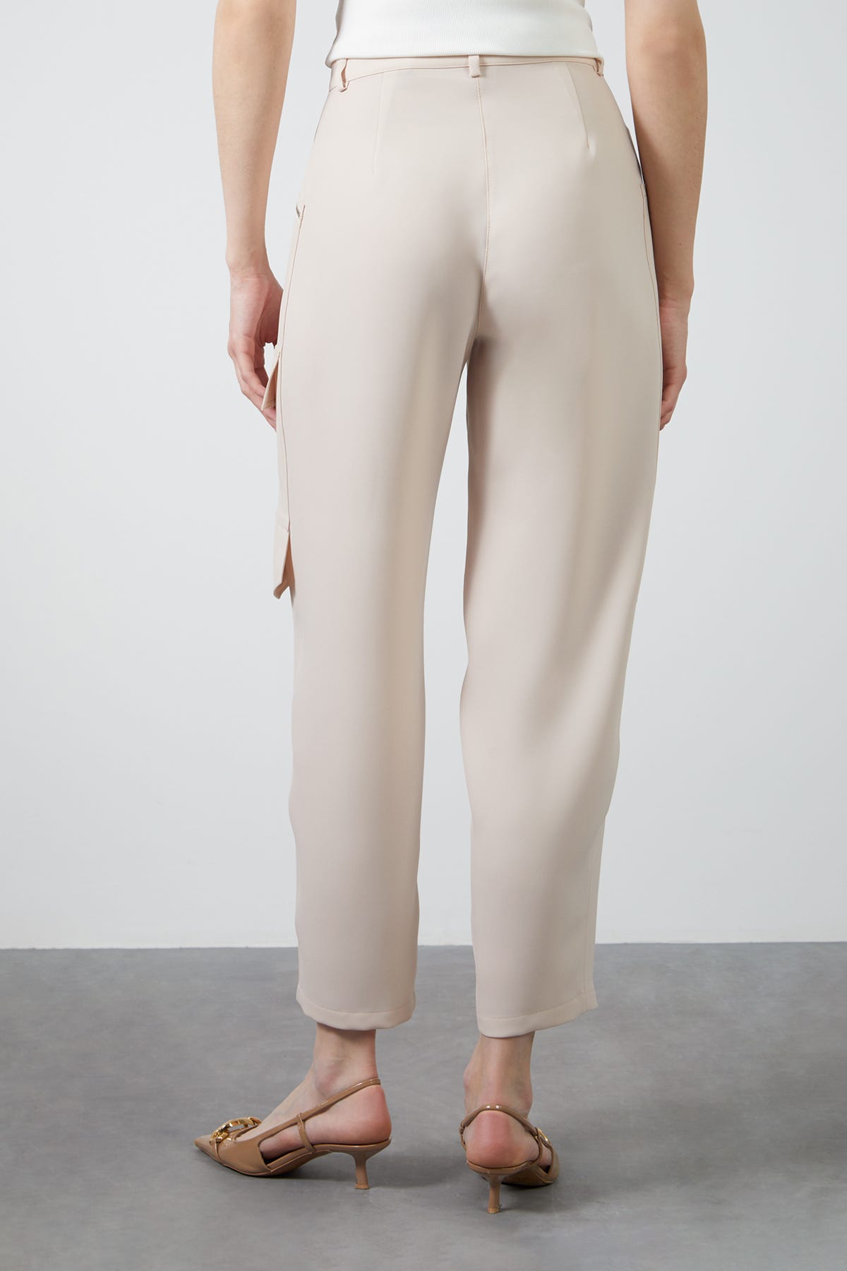 Kargo Cep Detaylı Bej Pantolon