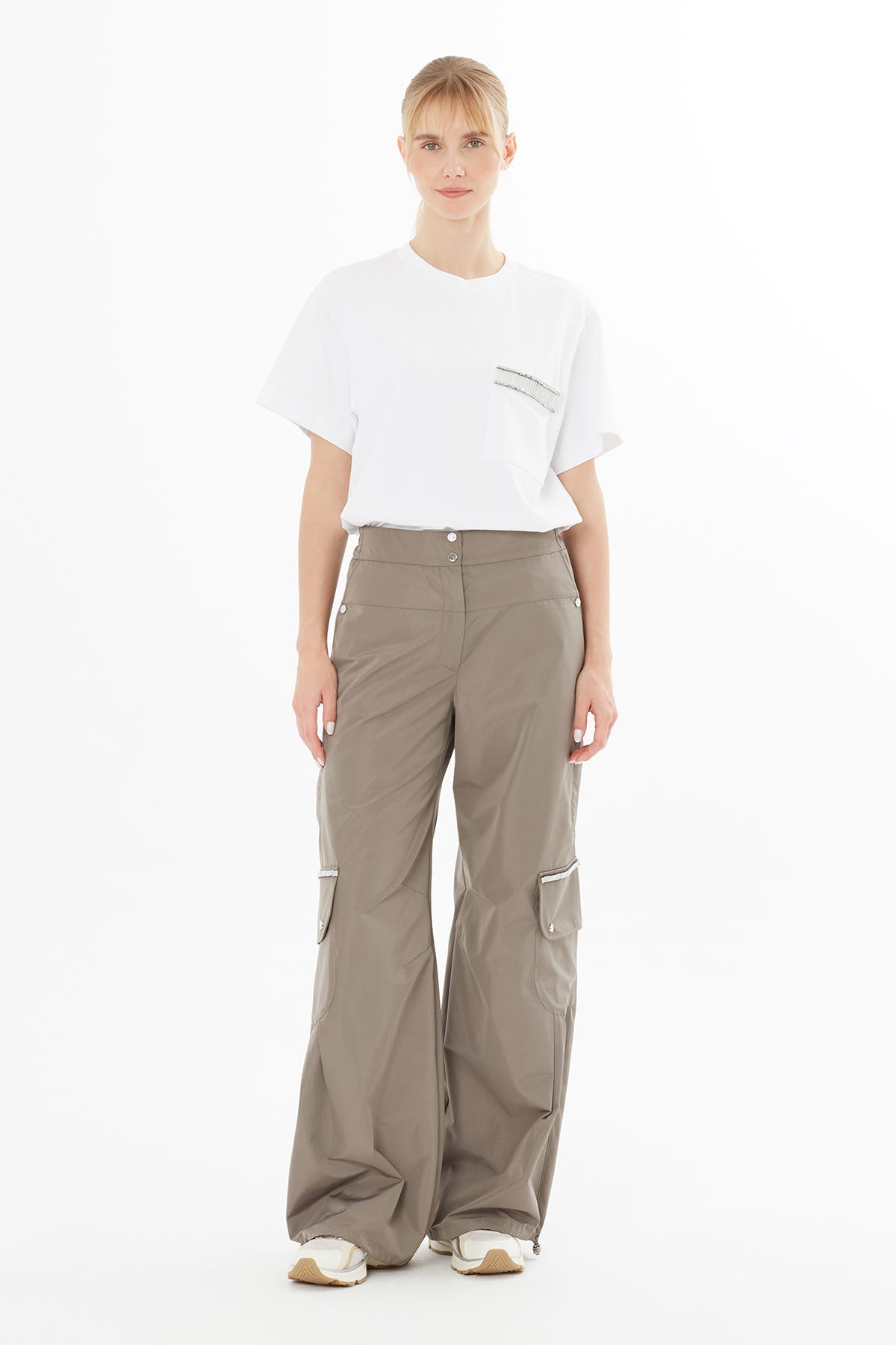 Aksesuarlı İşlemeli Yağmurluk Eşofman Altı