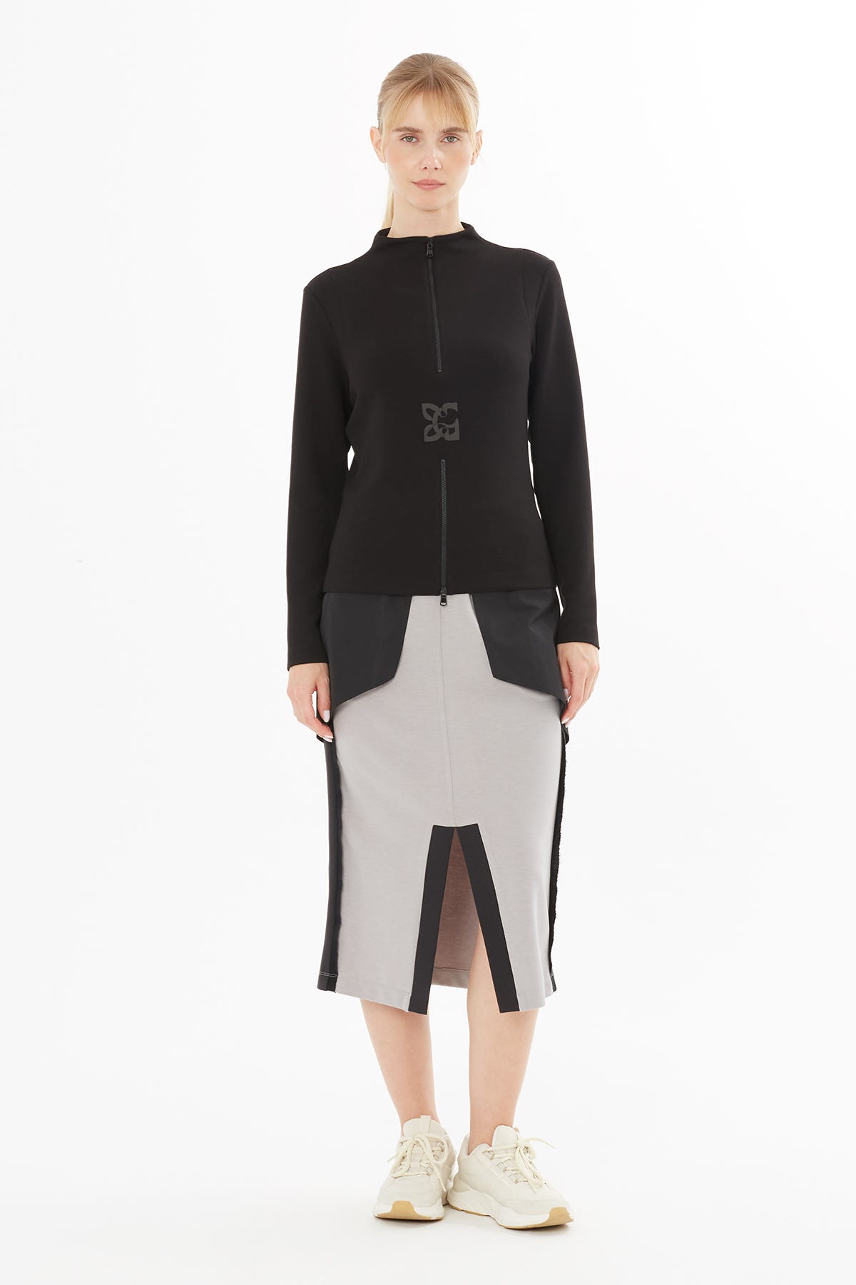 Yakası Fermuarlı G Logo Baskılı T-Shirt