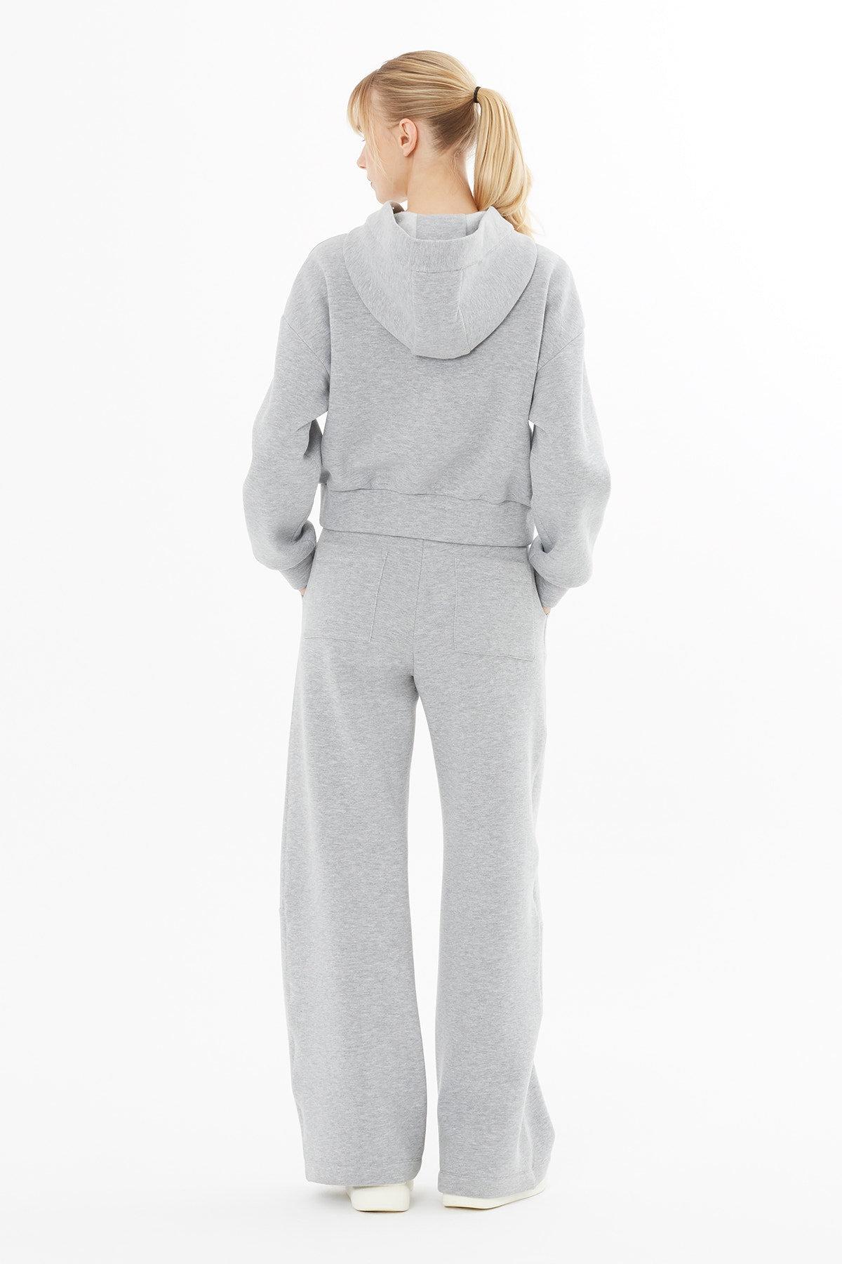 Logo Detaylı Kapüşonlu Sweatshirt