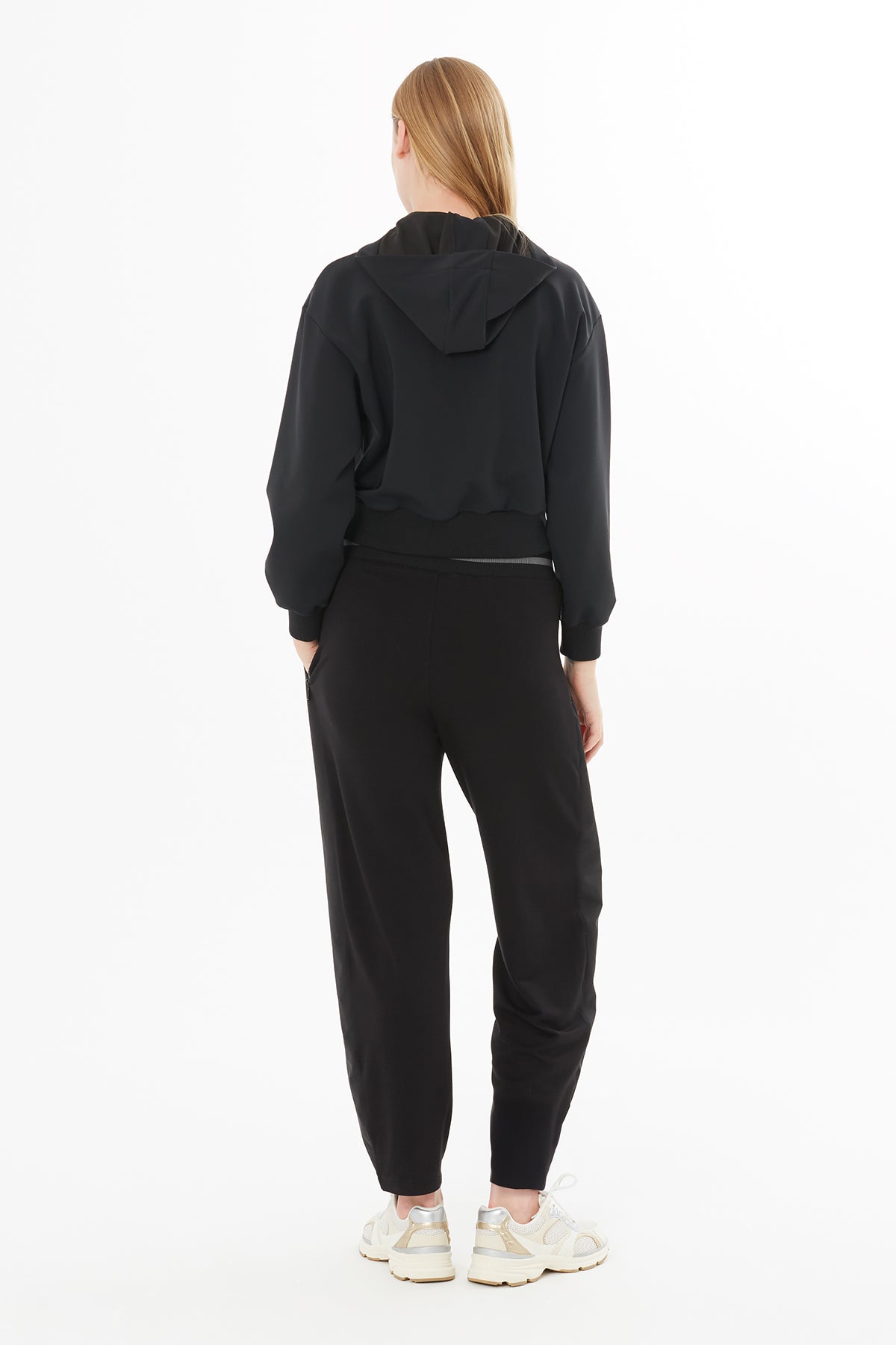 Önden Fermuarlı İşlemeli Nakışlı Sweatshirt