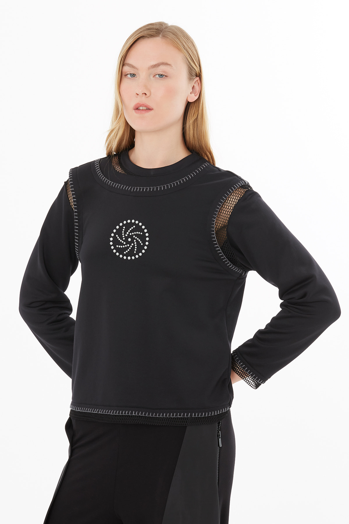 Dikiş Detaylı Transparn Nakışlı Sweatshirt