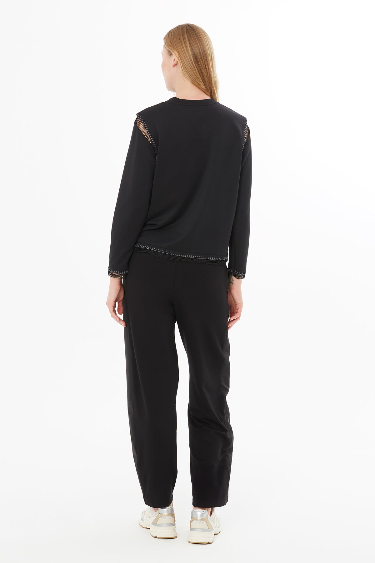 Dikiş Detaylı Transparn Nakışlı Sweatshirt