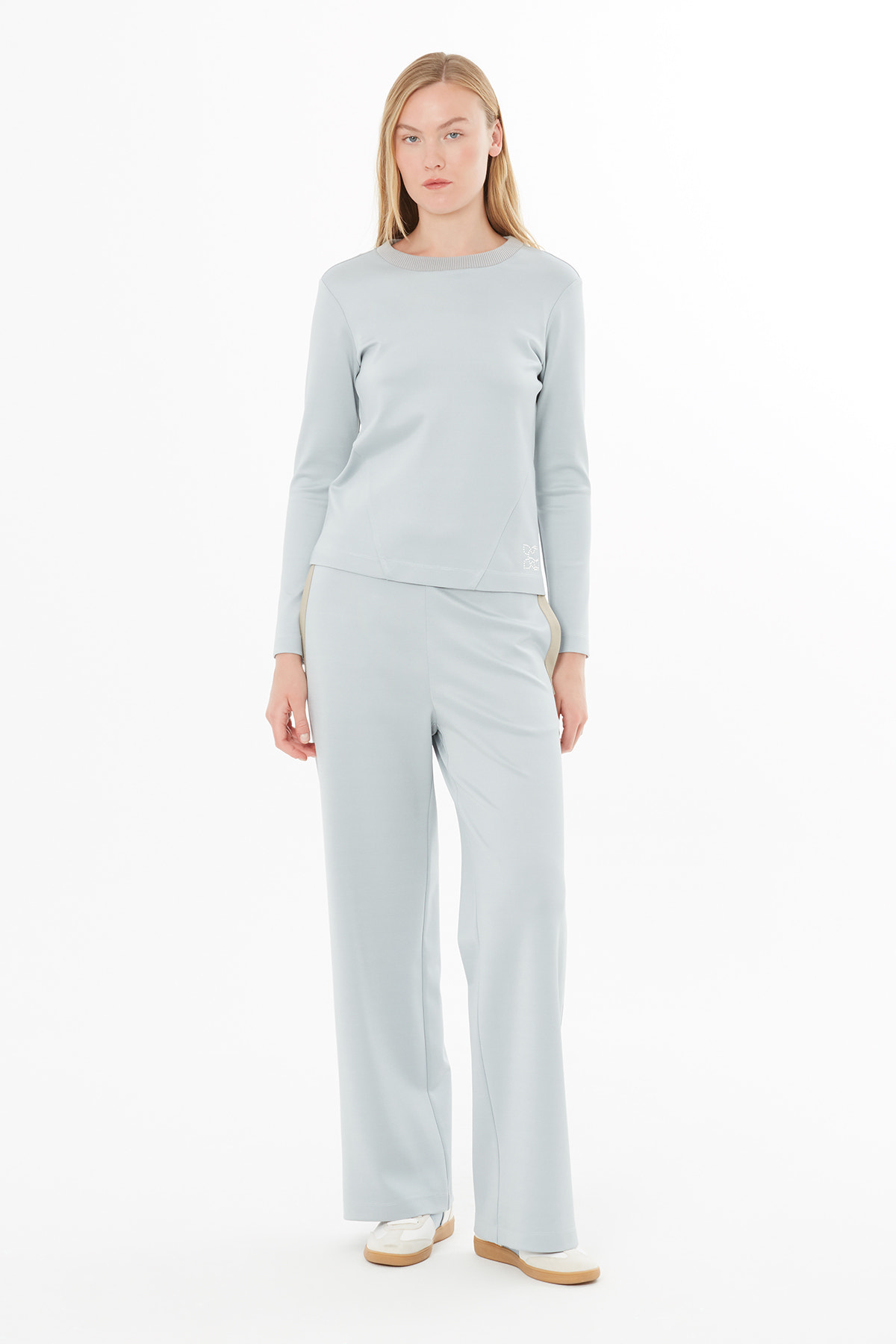 Taşlı G Logolu T-Shirt