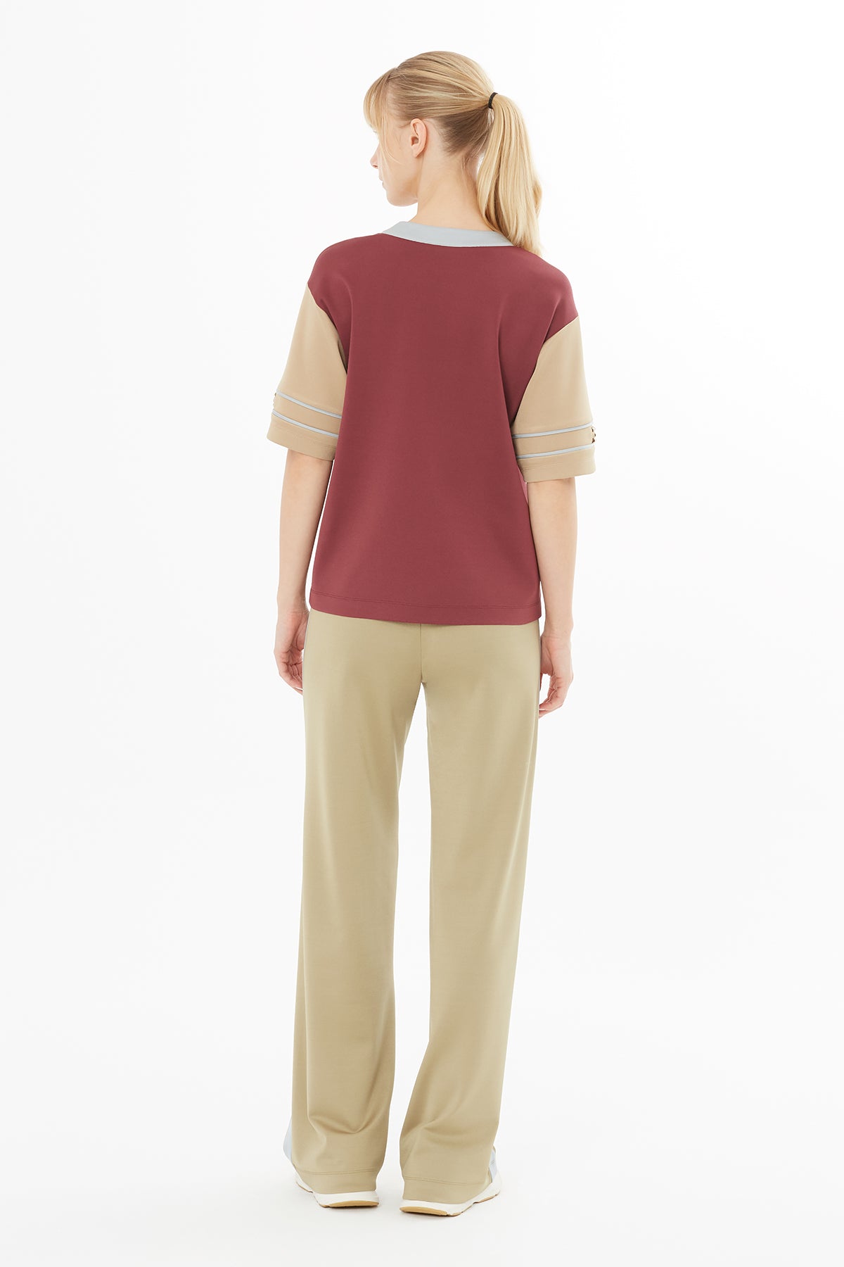 Yakası Fermuarlı Kolları Aksesuarlı Bluz