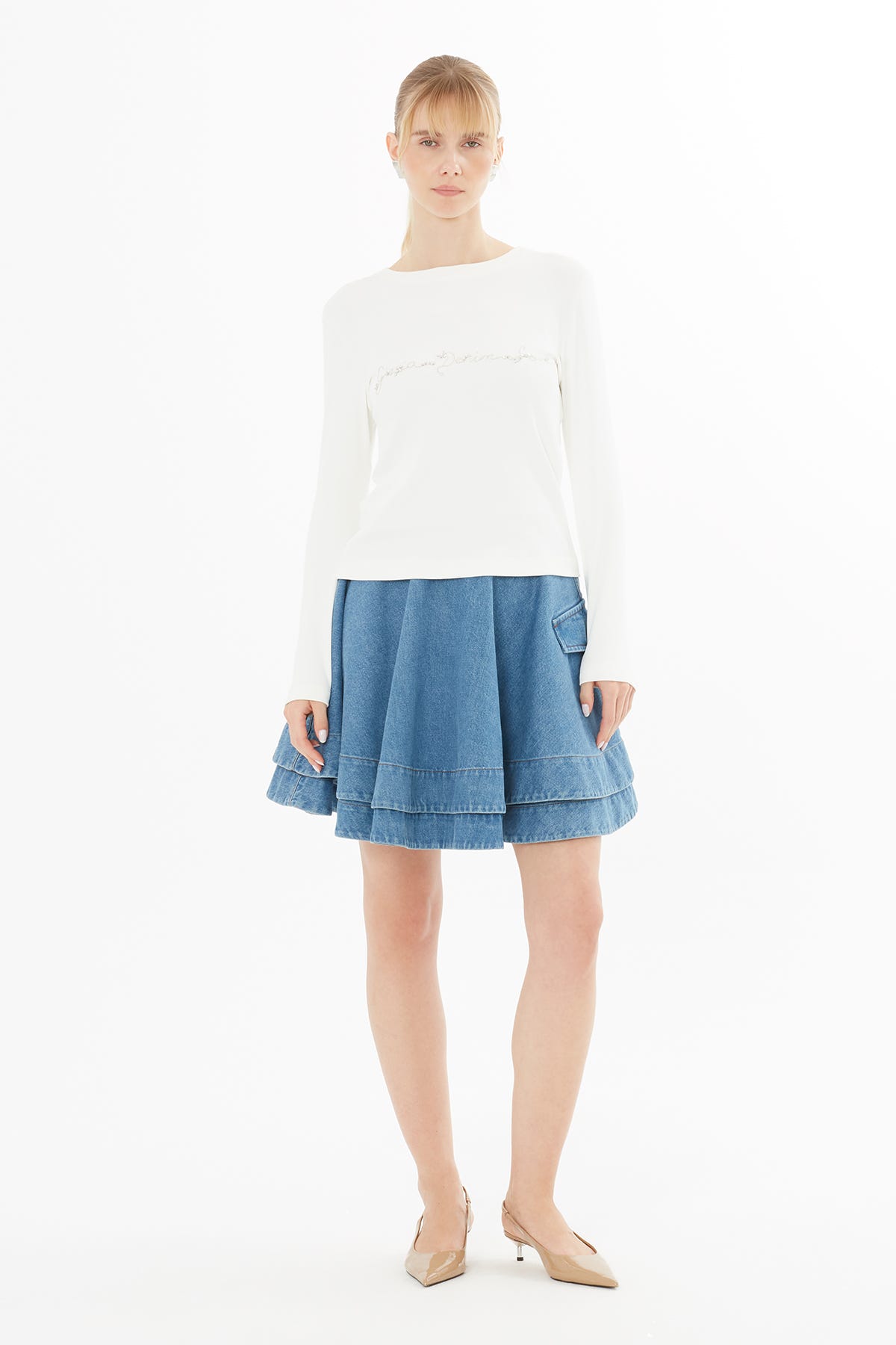 Simli Nakış Detaylı Ve İşlemeli T-Shirt