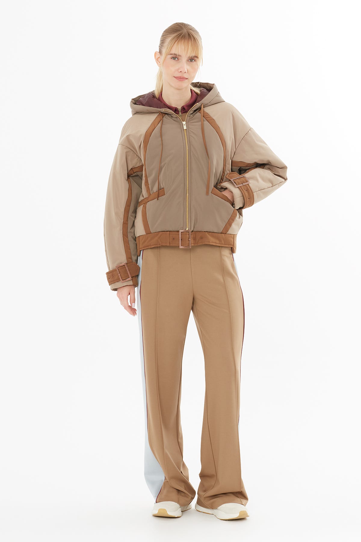 Toka Detaylı Kısa Şişme Mont