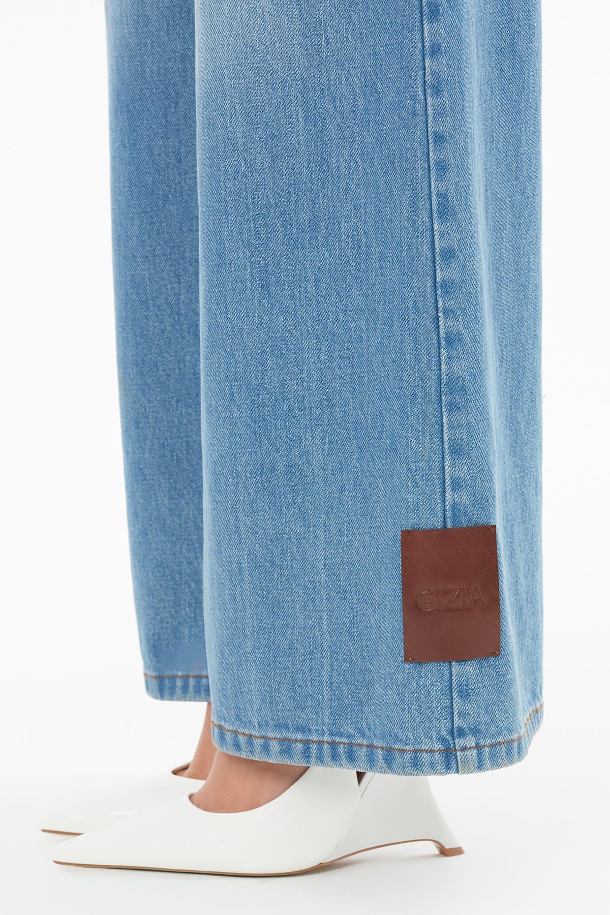 Jagron Detaylı Cebi Nakış Detaylı Bol Paça Jean