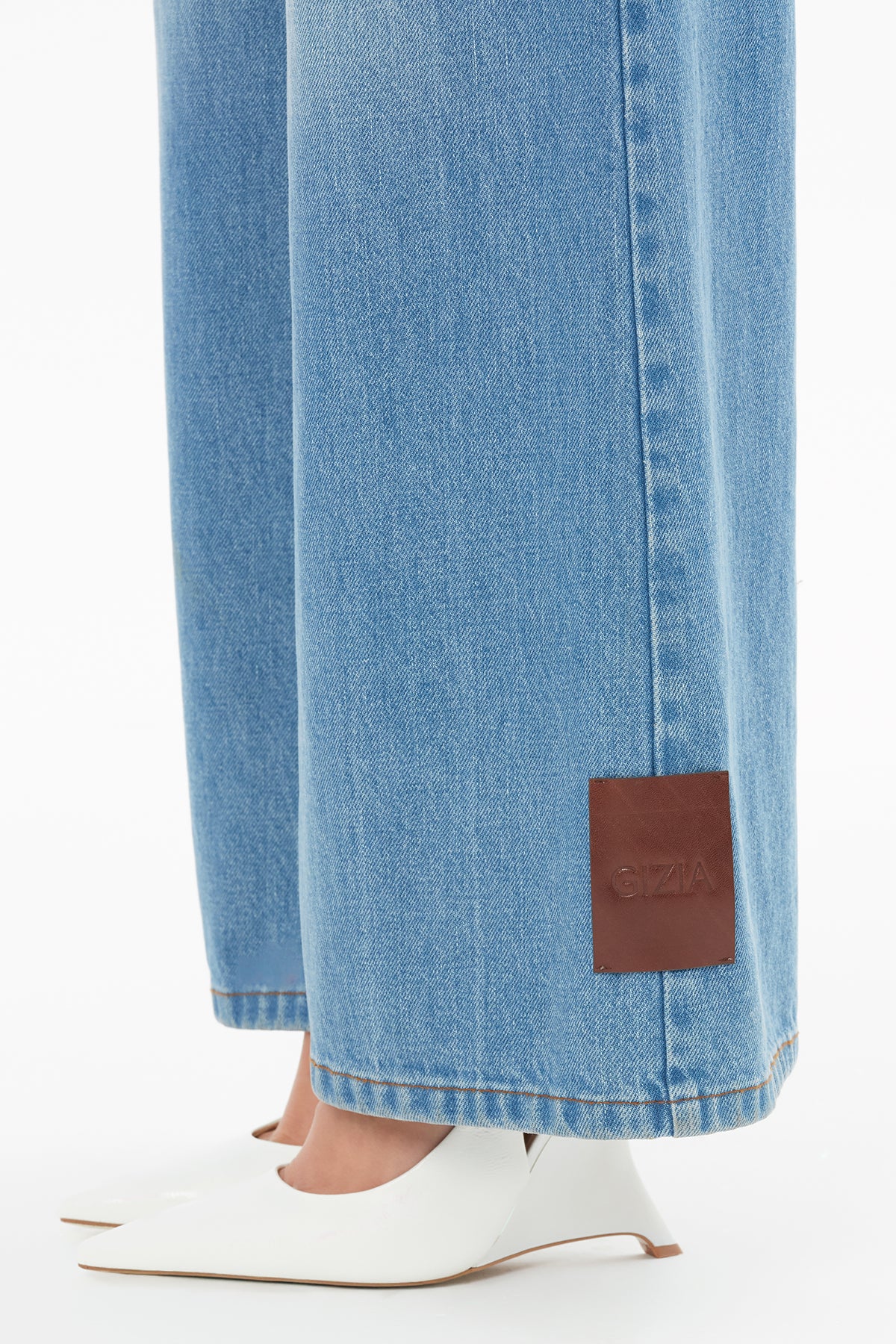 Jagron Detaylı Cebi Nakış Detaylı Bol Paça Jean