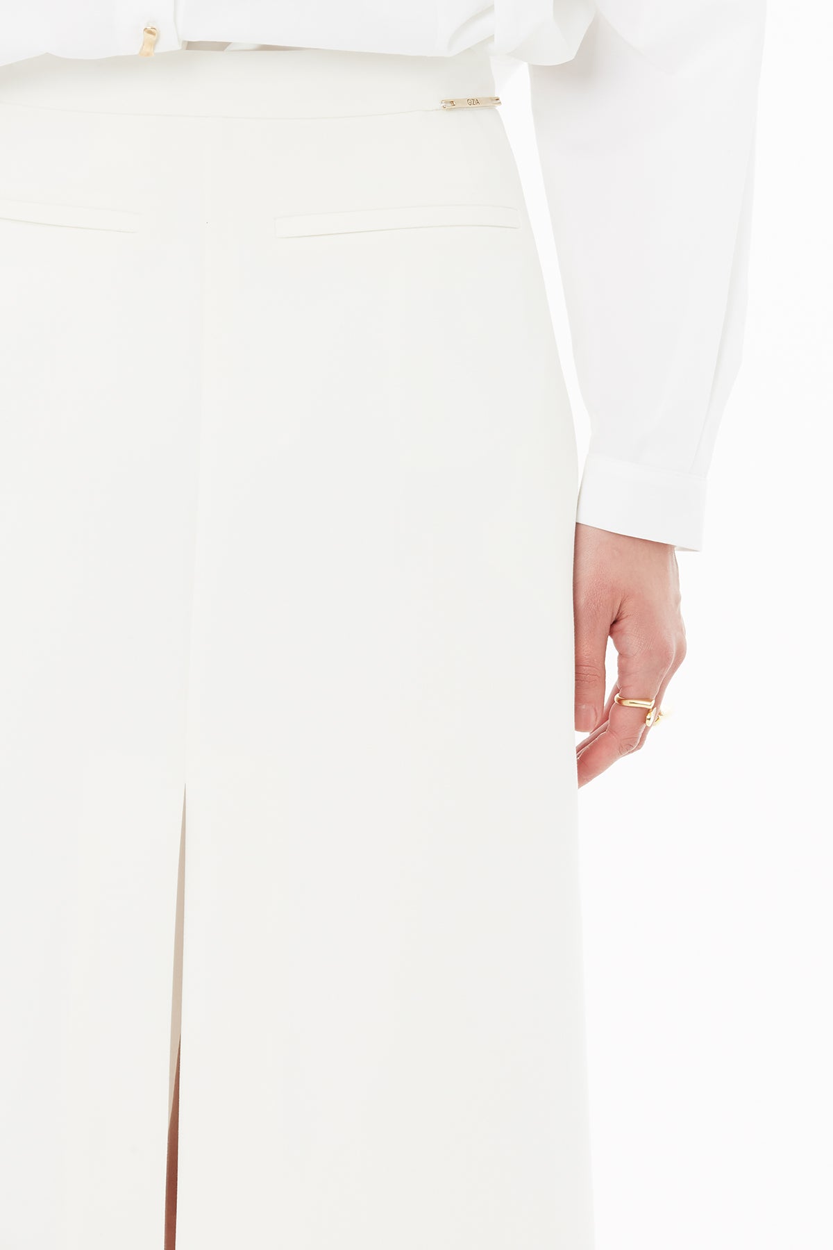 Logo Detaylı Yırtmaçlı Kalem Etek