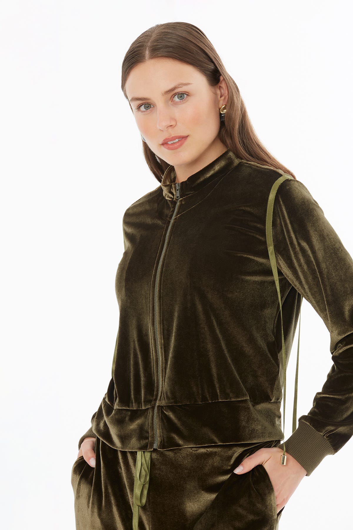 Aksesuar Detaylı Kadife Ceket