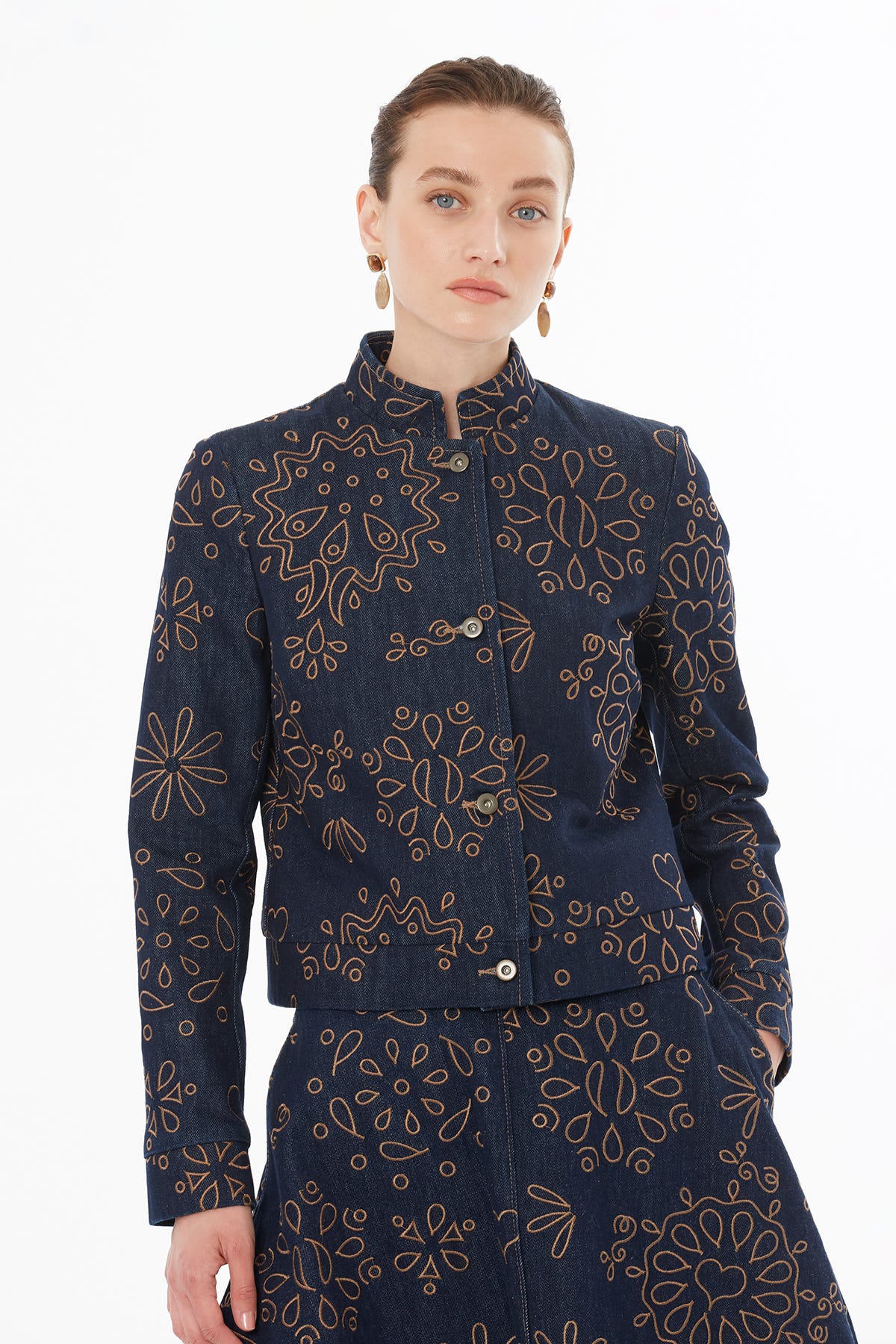 Kontrast Nakış Detaylı Ceket