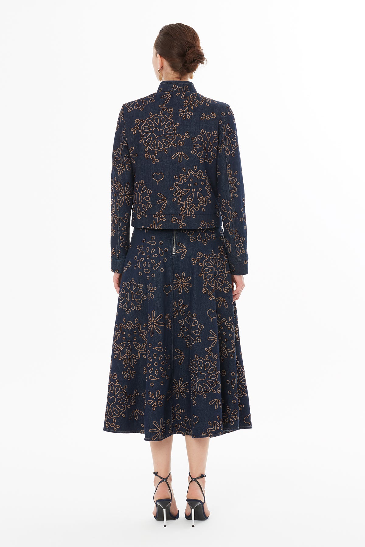 Kontrast Nakış Detaylı Ceket